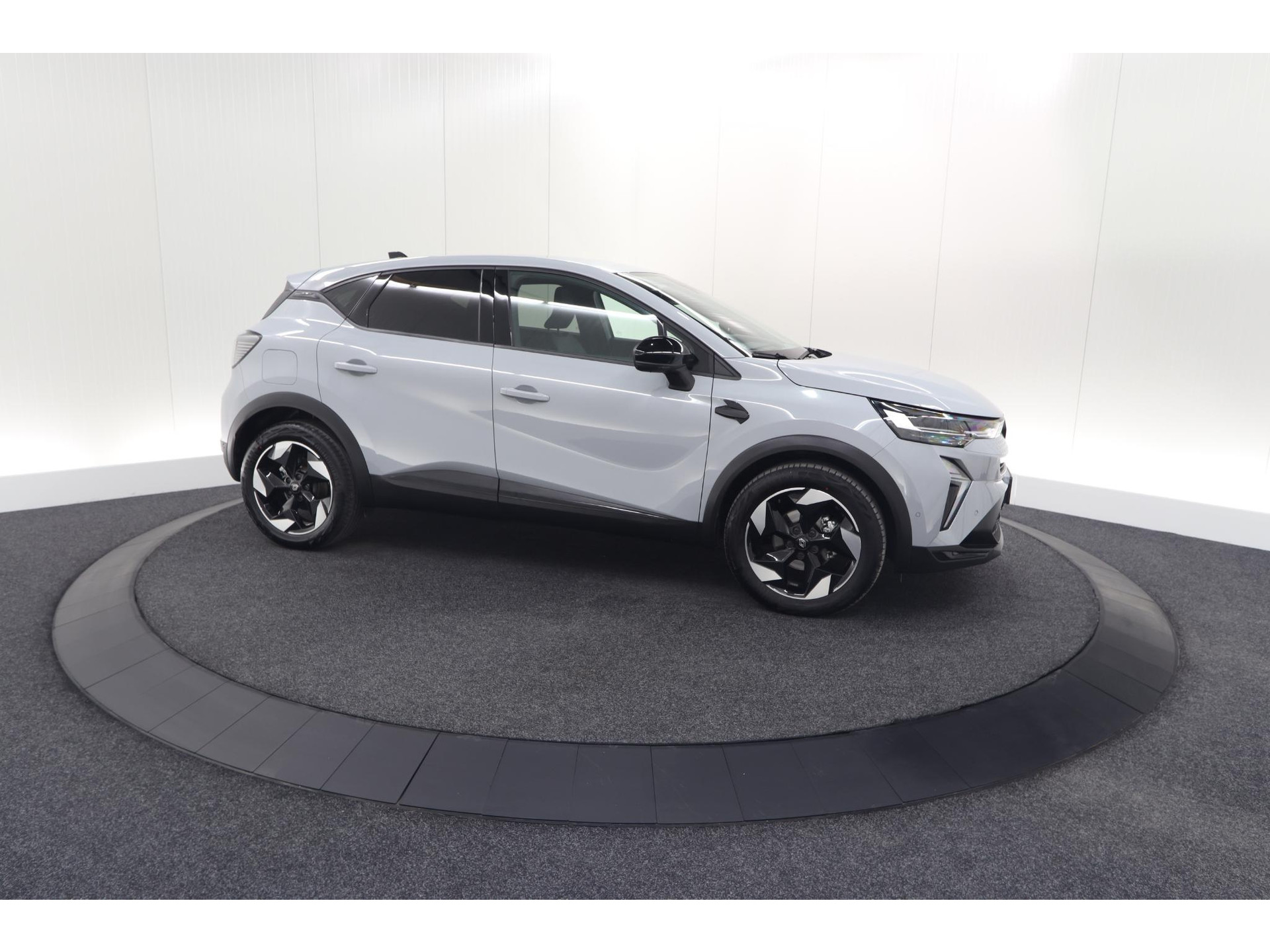 Renault Captur TCe 90 Techno | Nieuw Model | Camera | Navigatie | Apple Carplay | Pack Full Screen | 18 Inch Lichtmetalen Velgen