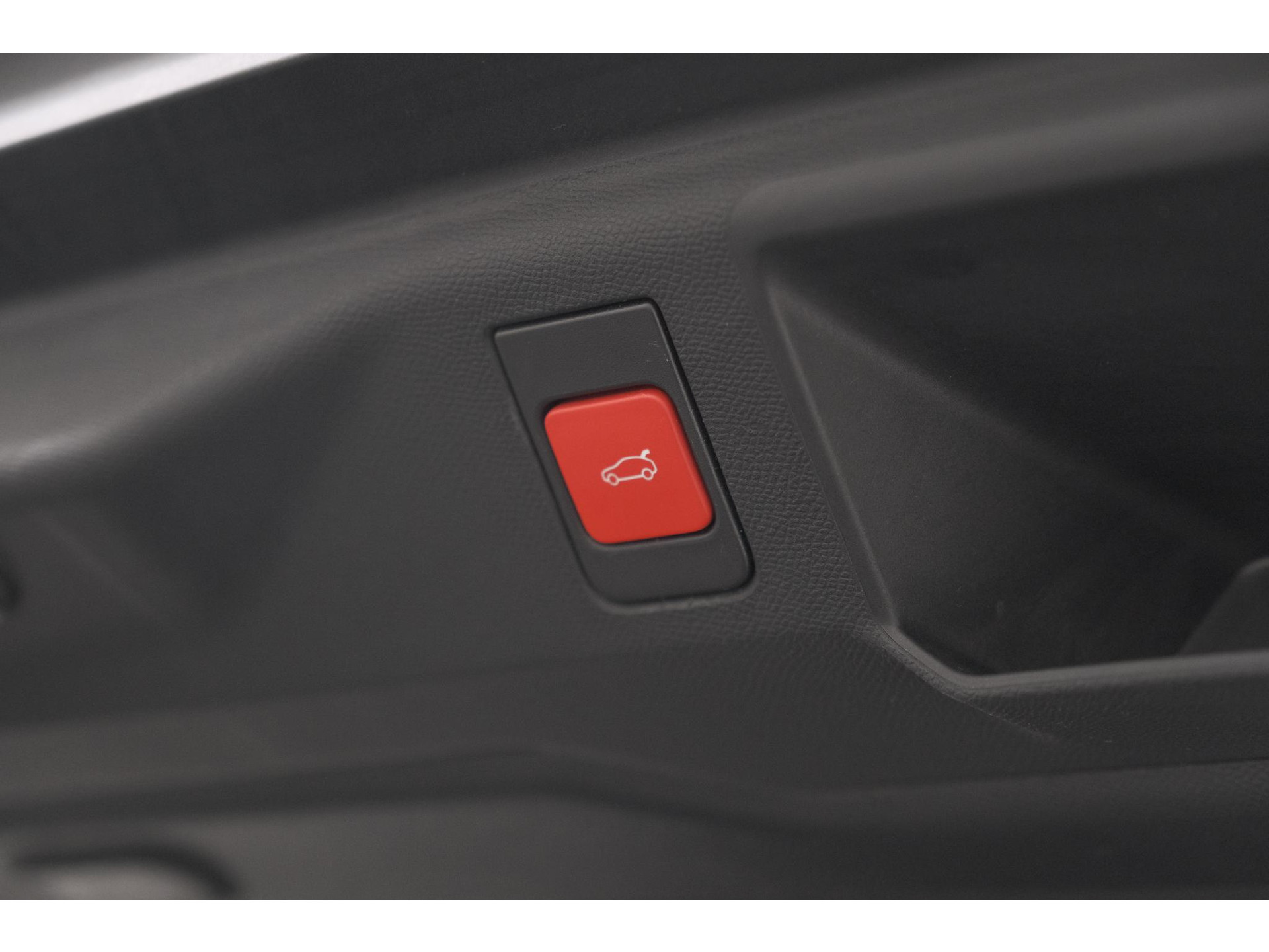 Peugeot 5008 1.2 Hybrid 136 GT 7p | Adaptieve Cruise control | Elektrische Kofferklep | Stoelverwarming