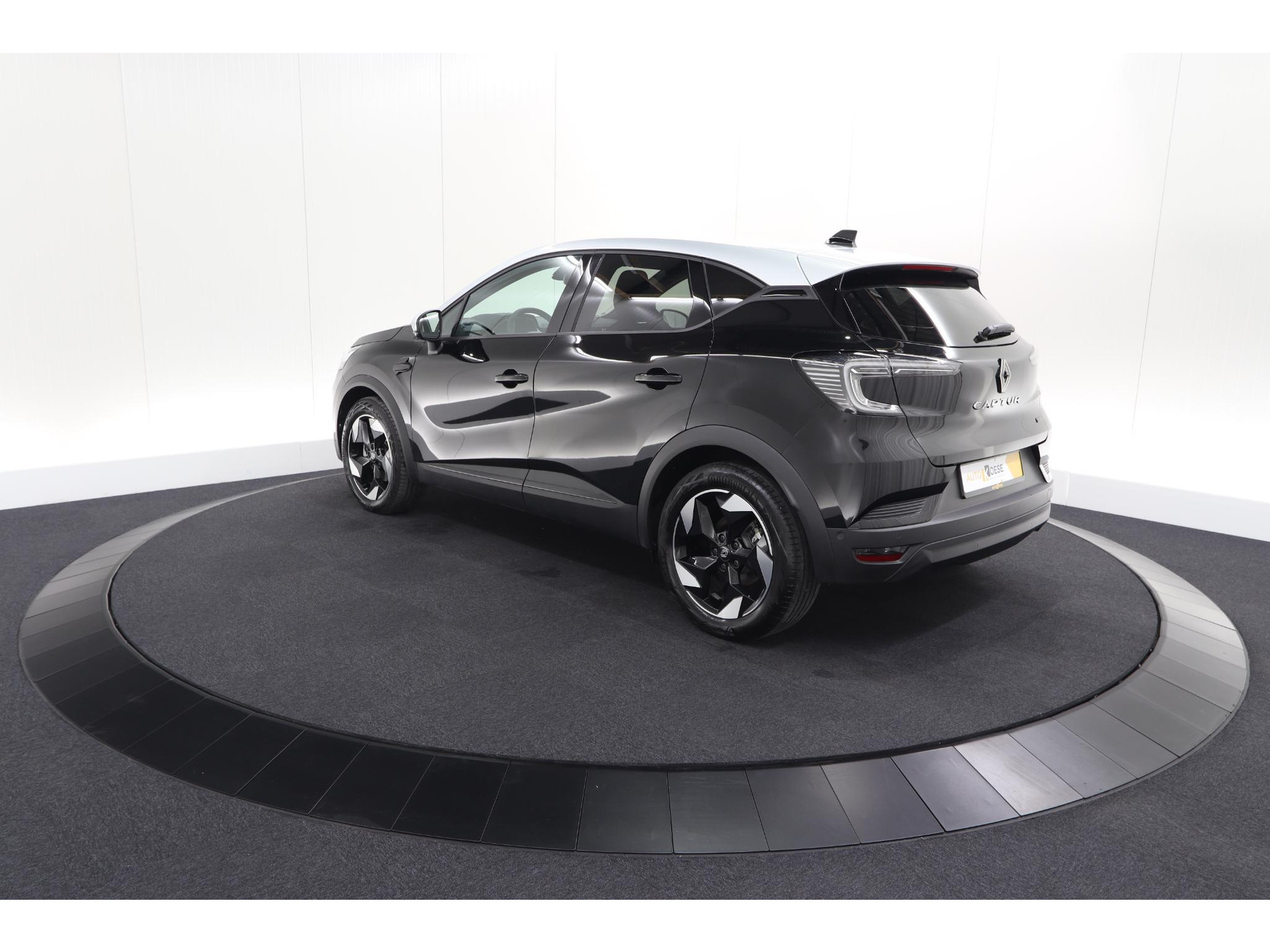 Renault Captur 1.8 E-Tech full hybrid 160 techno | Camera | Adaptieve Cruise Control | Navigatie