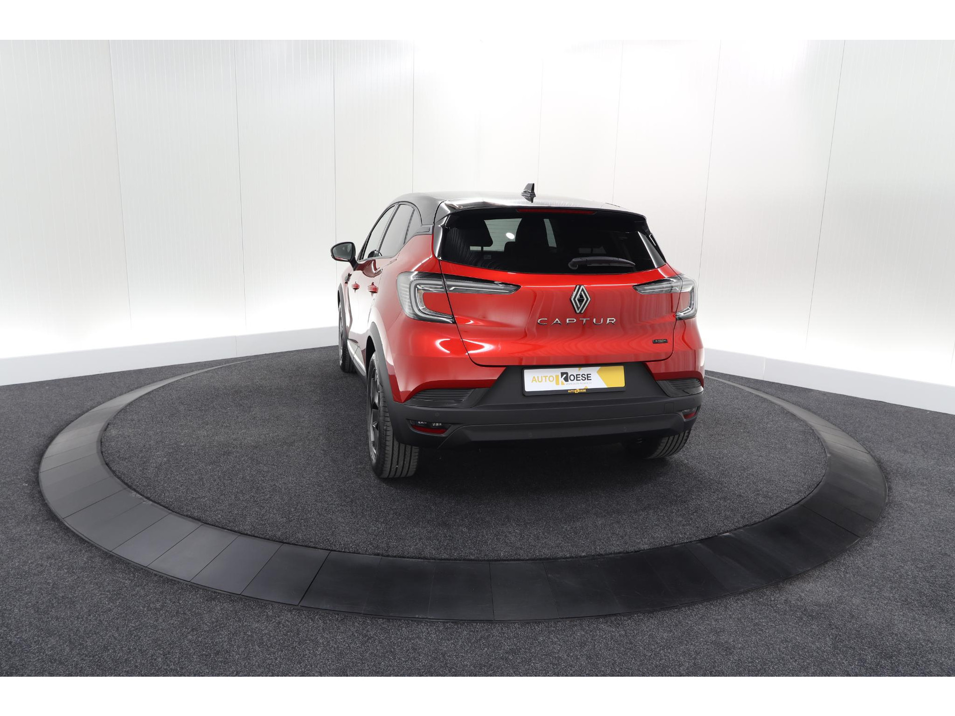 Renault Captur 1.6 E-Tech full hybrid 145 Techno | Advanced Driving | Camera | Dodehoekdetectie | Apple Carplay | 18 Inch Lichtmetalen Velgen