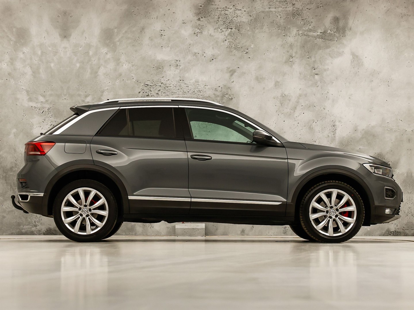 Volkswagen T-Roc 1.5 TSI Sport (NAP, APPLE CARPLAY, VIRTUAL DASHBOARD, PANORAMADAK, SPORTSTOELEN, CLIMATE,  NIEUWE APK, NIEUWSTAAT)