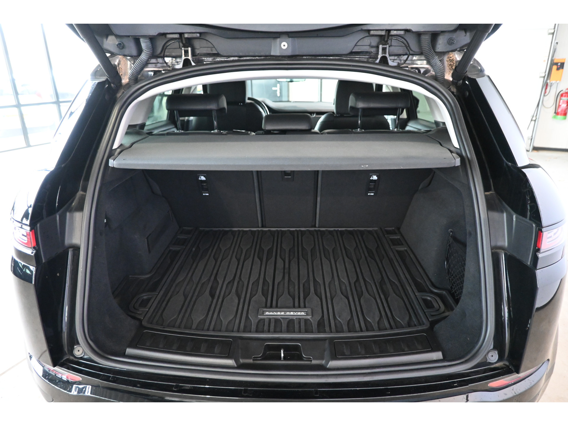 Land Rover Range Rover Evoque 2.0 P200 AWD Automaat Navigatie Leder Stoel/Stuur verwarming Rijklaarprijs Inruil Mogelijk!