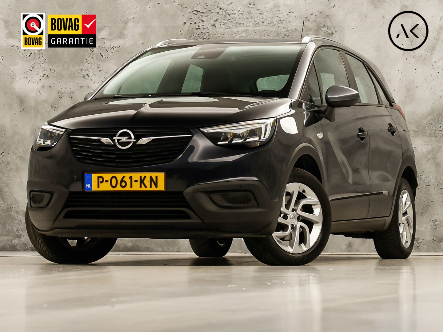 Opel Crossland X 1.2 Turbo Innovation Sport Automaat (PANORAMADAK, APPLE CARPLAY, GROOT NAVI, 360 CAMERA, STUUR/STOELVERWARMING, SPORTSTOELEN, TREKHAAK, LM VELGEN, NIEUWSTAAT)