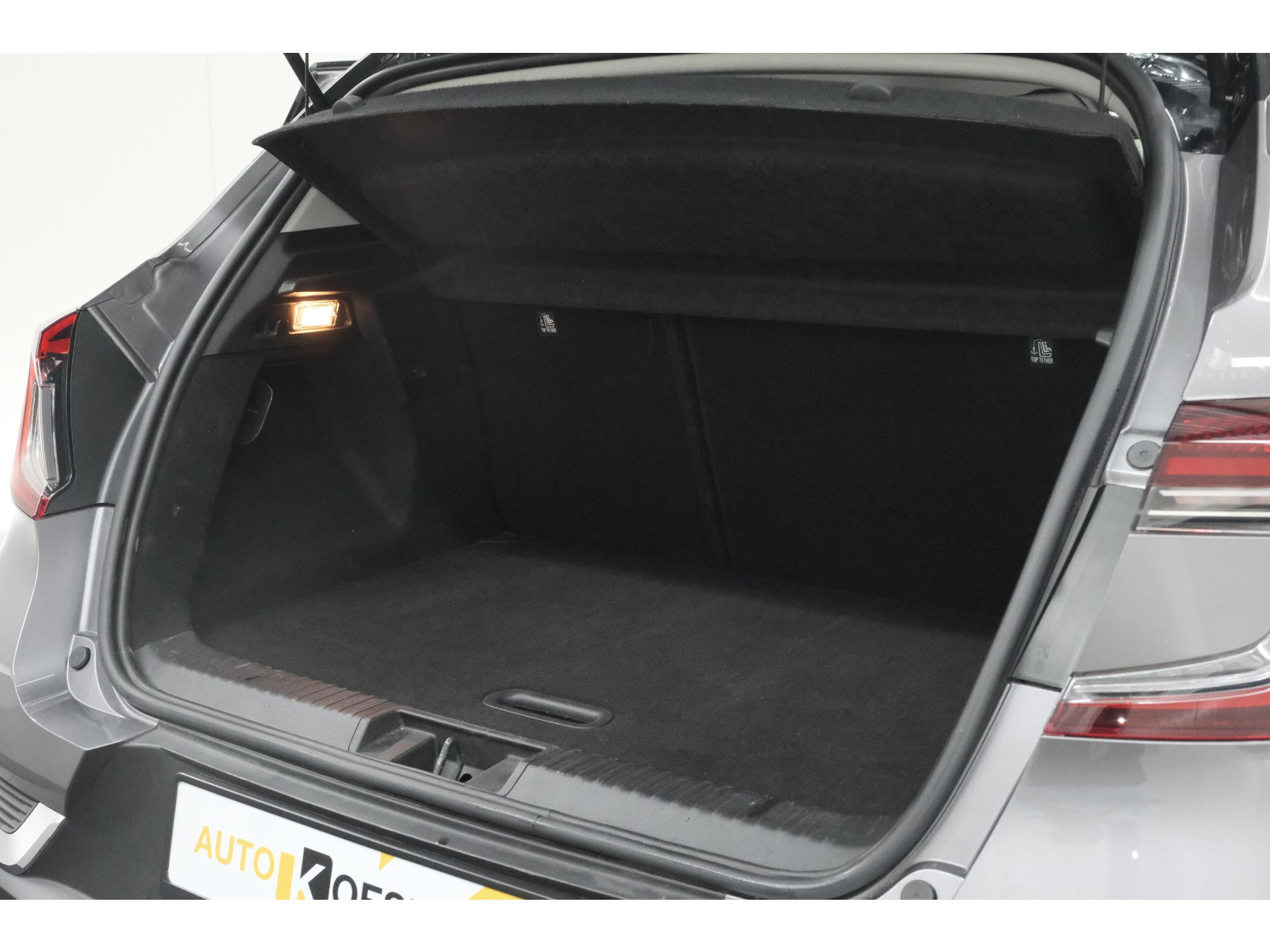 Renault Captur Mild Hybrid 140 EDC Techno | 360 Camera | 9.3 Inch Navigatie | Apple Carplay | 18 Inch Lichtmetalen Velgen