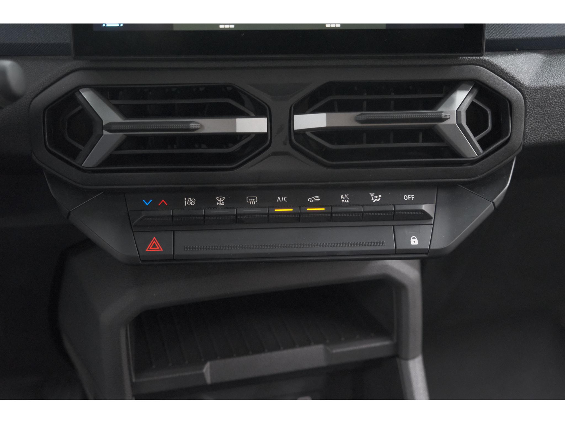 Dacia Duster Mild Hybrid 130 Expression | Camera | Stoelverwarming | Apple Carplay | Navigatie