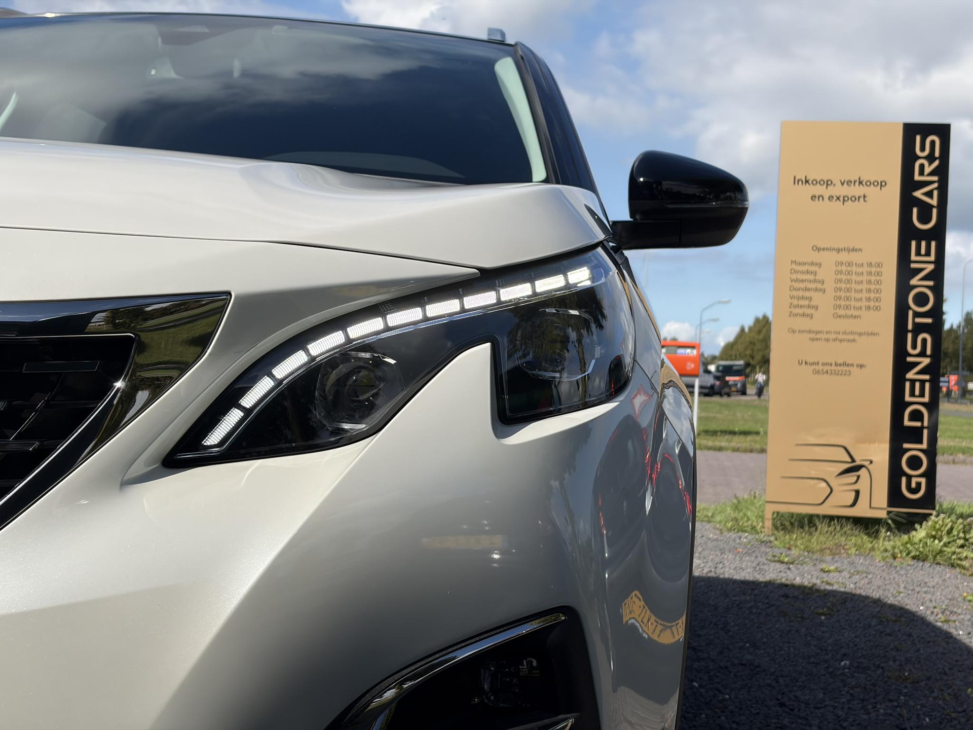 Peugeot 3008 1.2 PureTech Allure ✓1e Eigenaar✓D-riem vv 2024✓360° Camera✓Navi✓Trekhaak✓Carplay✓131pk✓Dealer Onderhouden✓Keyless✓Memory stoelen✓Halfleder✓Pdc V+A✓Stoelverw✓Dodehoeksensor✓17''Lm velgen✓N.A.P✓Apk tot 03-2027