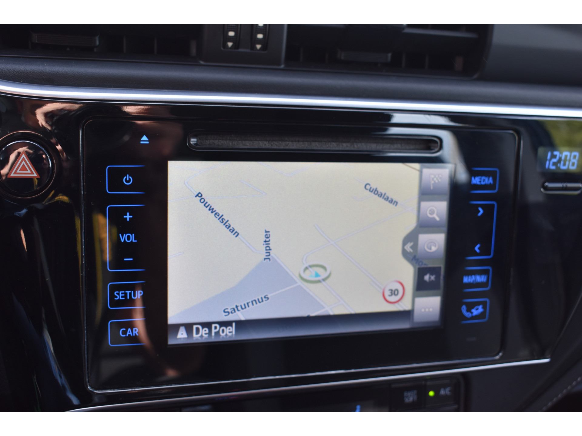 Toyota Auris Touring Sports 1.2T Aspiration Limited Navi Trekhaak Parkeer camerafoto’s volgen