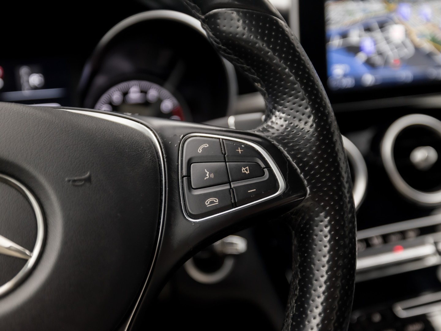 Mercedes-Benz C-Klasse 180 Sport 156Pk Automaat (NAVIGATIE, LEDER, SFEERVERLICHTING, GETINT GLAS, STOELVERWARMING, SPORTSTOELEN, CRUISE, NIEUWE APK, NIEUWSTAAT)