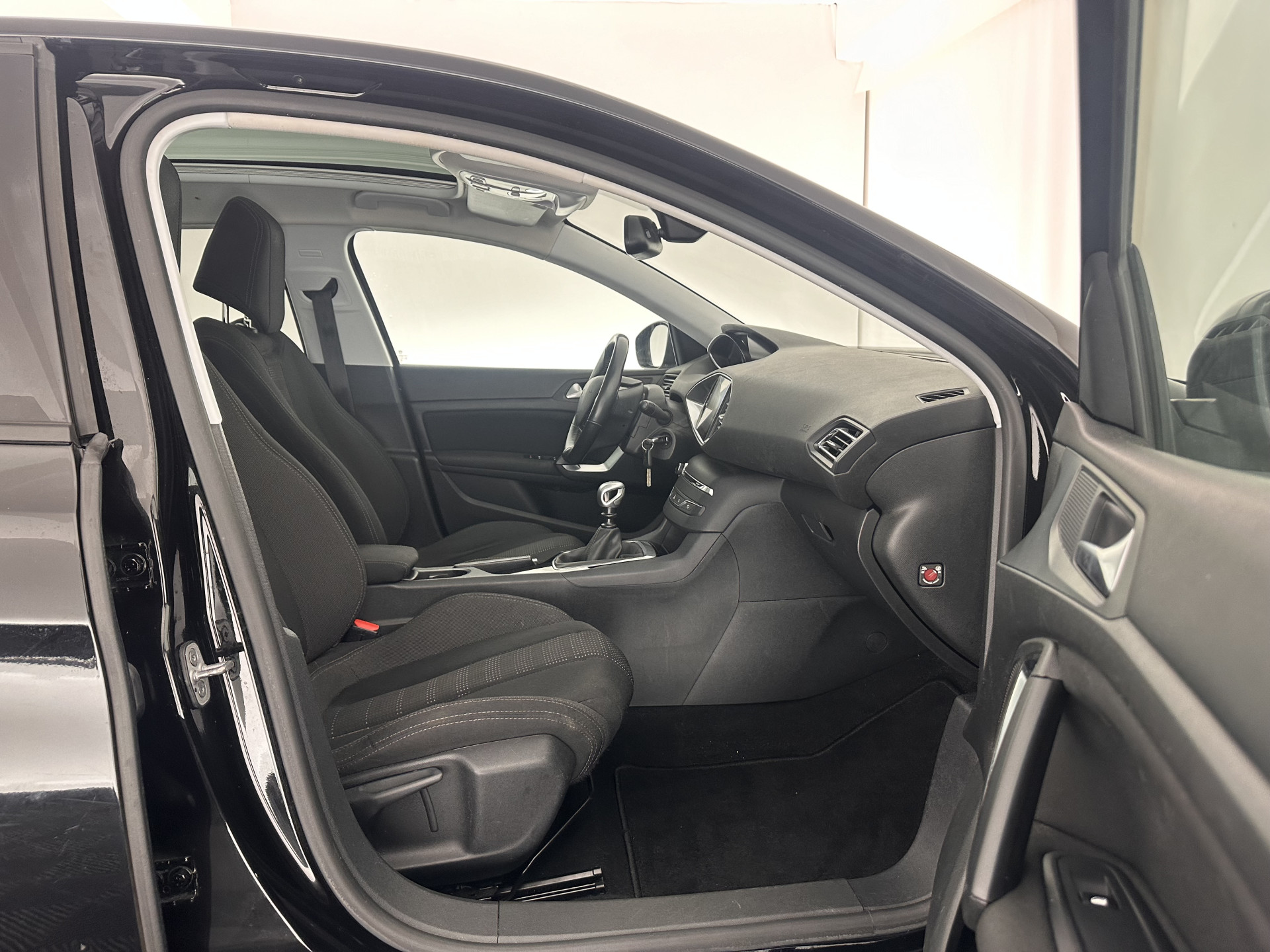 Peugeot 308 SW 1.6 BlueHDI Blue Lease Executive [⚠️] *PANO | NAVI-FULLMAP | ECC | PDC | CRUISE | CAMERA | TOWBAR | COMFORT-SEATS | 16''ALU*