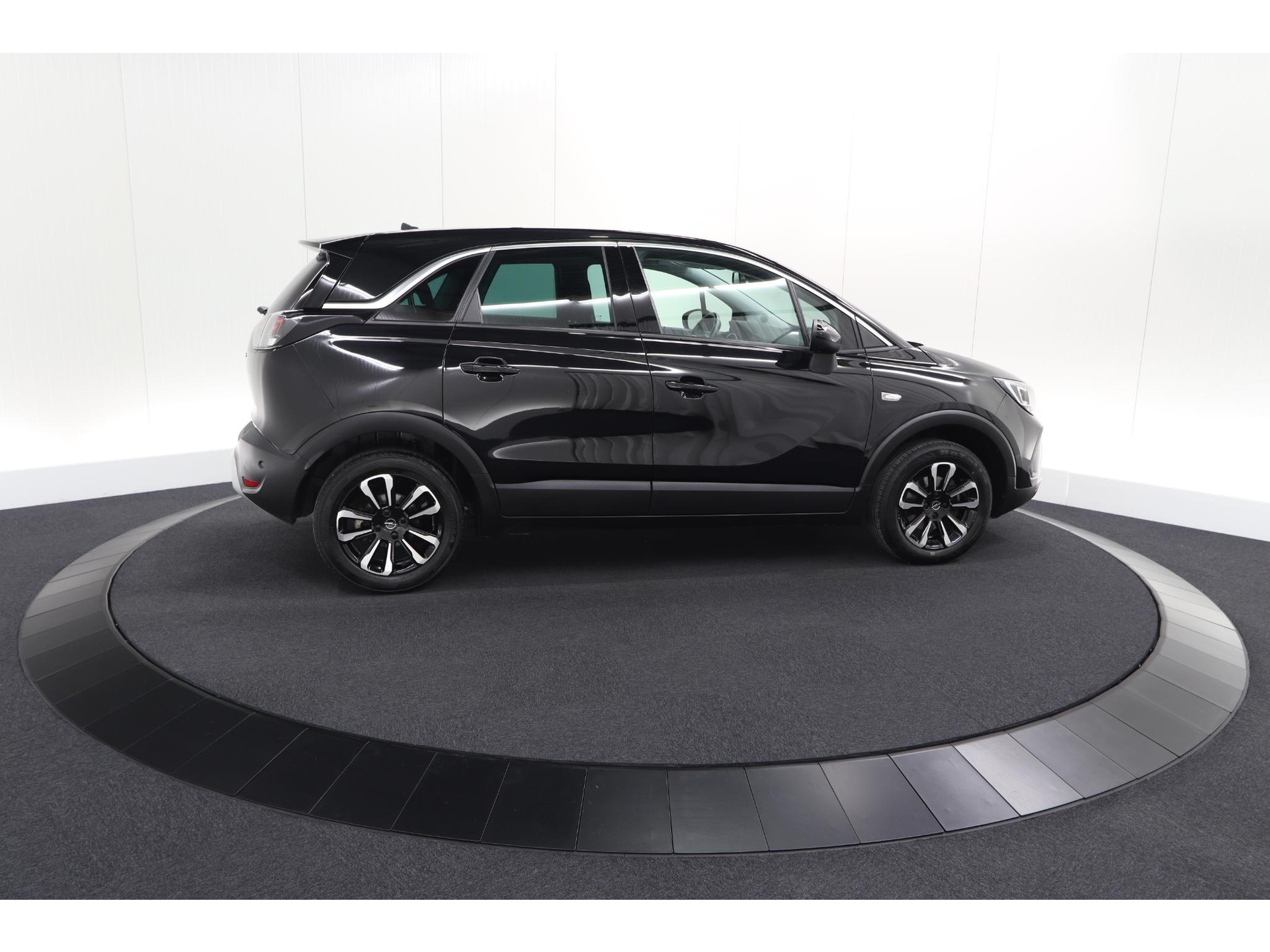 Opel Crossland 110 Turbo Business Elegance | Camera | Dodehoekdetectie | Navigatie | Apple Carplay