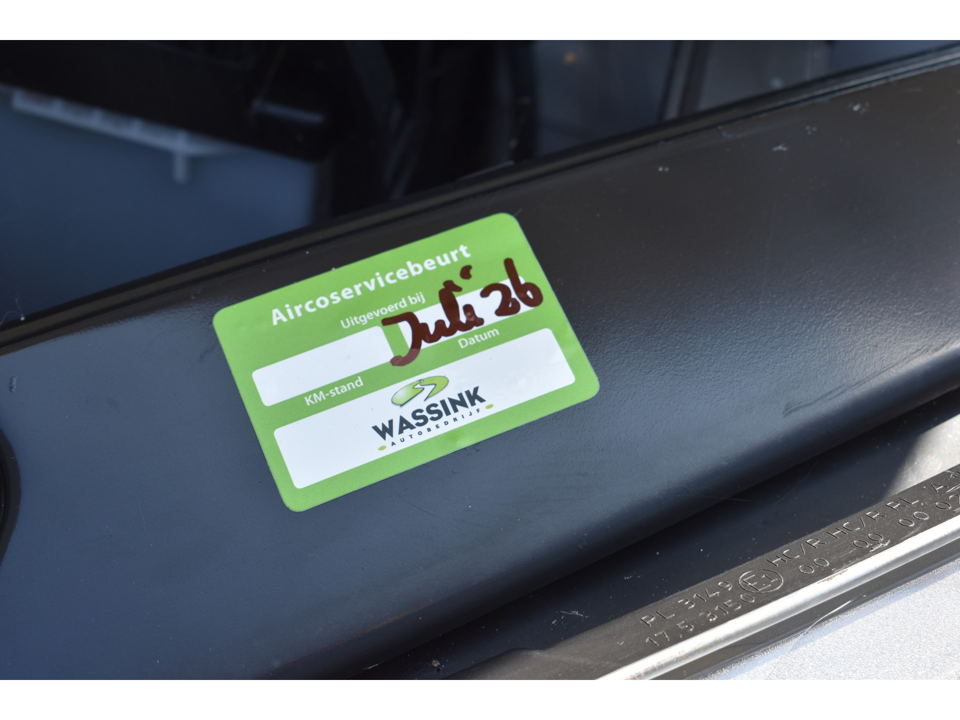 Volkswagen Up! 1.0 high up! BlueMotion Panodak Navigatie Pdc Lage km-stand