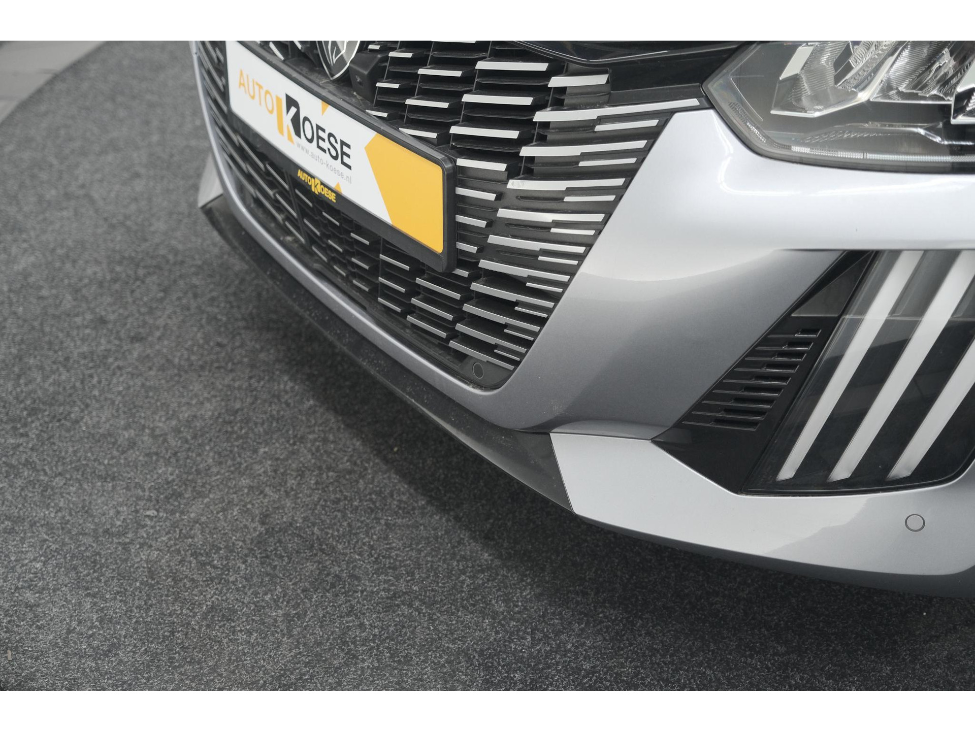 Peugeot 208 PureTech 100 Allure | 360 Camera | Dodehoekdetectie | Apple Carplay