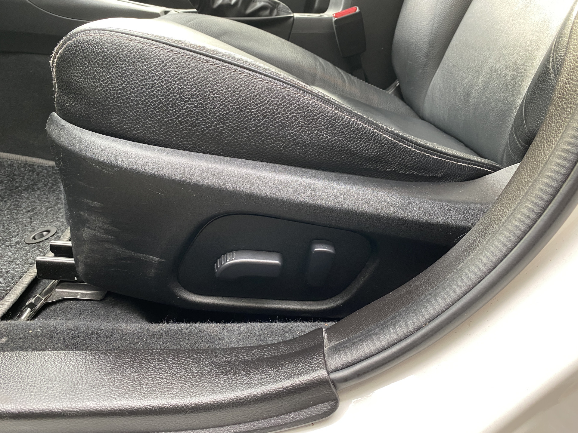 Subaru XV 2.0i Premium AWD 150 pk AUT. | dealer onderhouden | navigatie | leer | schuif-/kanteldak | cruise control | camera