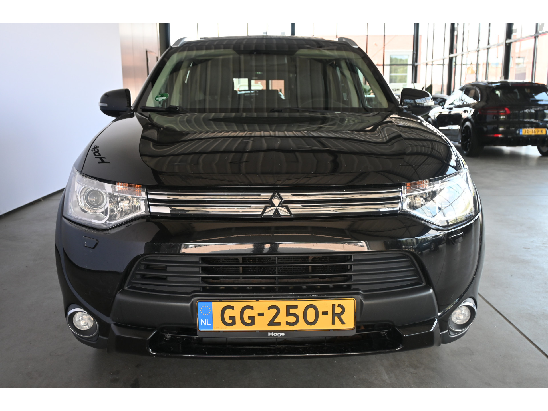 Mitsubishi Outlander 2.0 PHEV Automaat Limited Edition X-Line Navigatie Leder Trekhaak Schuifdak Rijklaarprijs! Inruil Mogelijk!