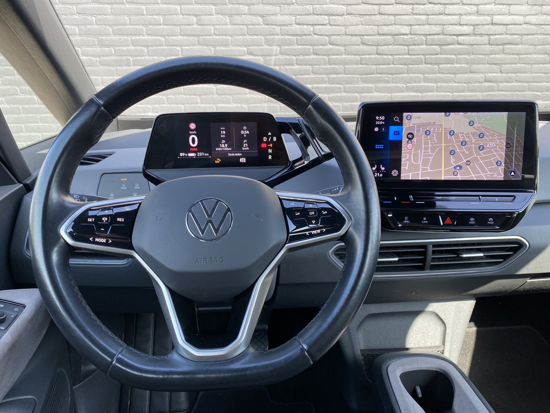 Volkswagen ID.3 Pure 45 kWh 150 pk | dealer onderhouden | navigatie | adapt. cruise | parkeersensoren | apple carplay
