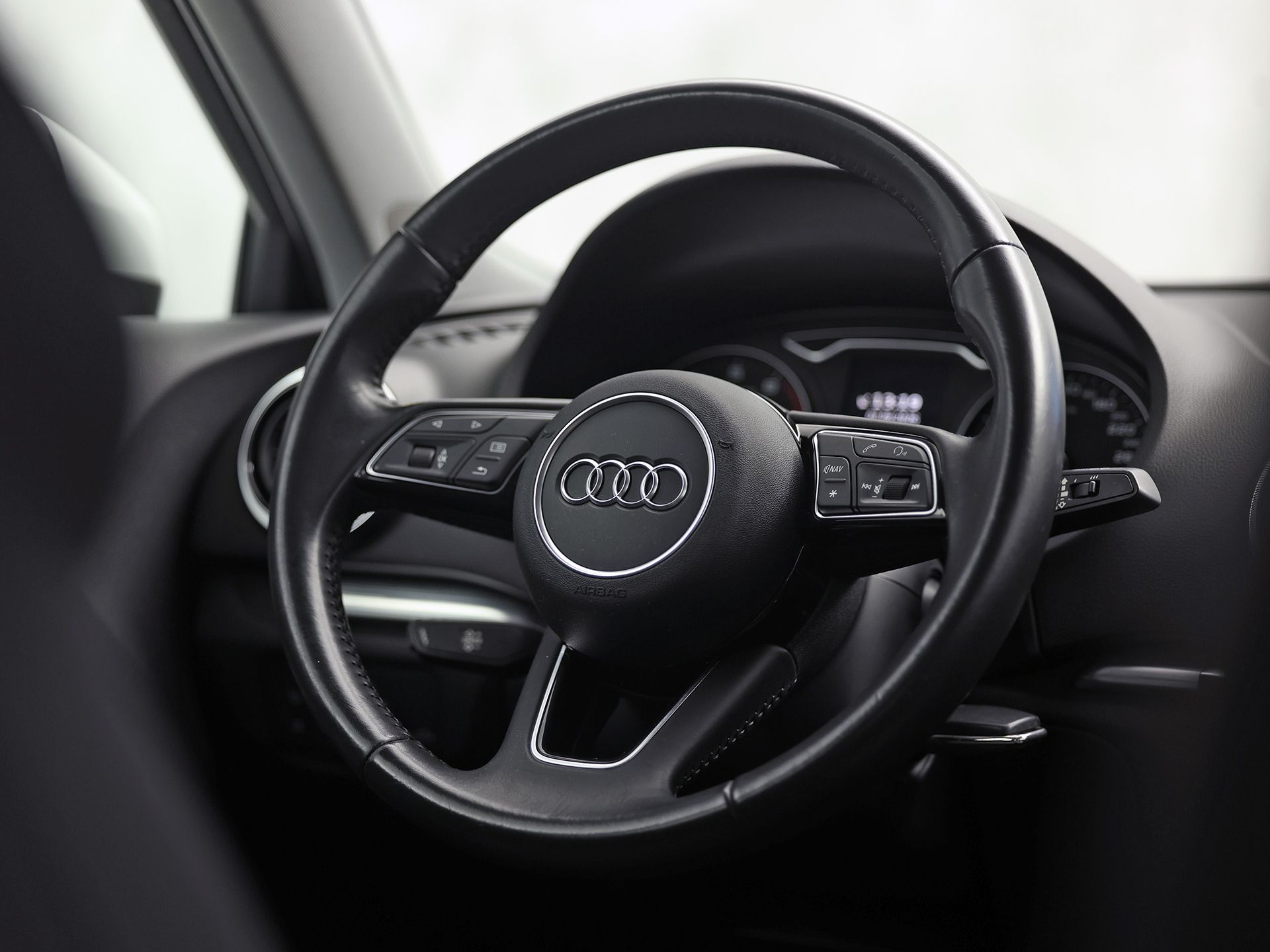 Audi A3 Sportback 1.0 TFSI Sport (GROOT NAVI, DYNAMISCHE KNIPPERLICHTEN, PARKEERSENSOREN, SPORTSTOELEN, CRUISE, LM VELGEN, BLUETOOTH, NIEUWSTAAT)