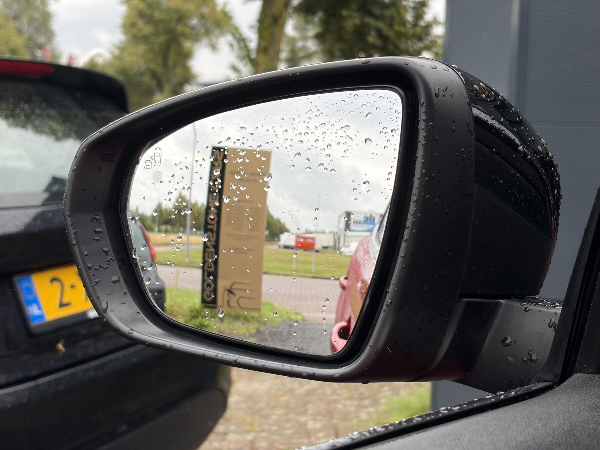 Peugeot 3008 1.2 PureTech GT Line ✓D-riem vv in 2026✓1e Eigenaar✓360 ° Camera✓Pano✓Massage stoel✓Draadloze telefoonlader✓Carplay✓Stoelvw✓Keyless✓Leder✓Navi✓Pdc V+A✓6 Bak✓Dealer Onderhouden✓Rijstrooksensor✓Dodehoeksensor✓19'' Lmv✓N.A.P✓Apk tot 09-2027
