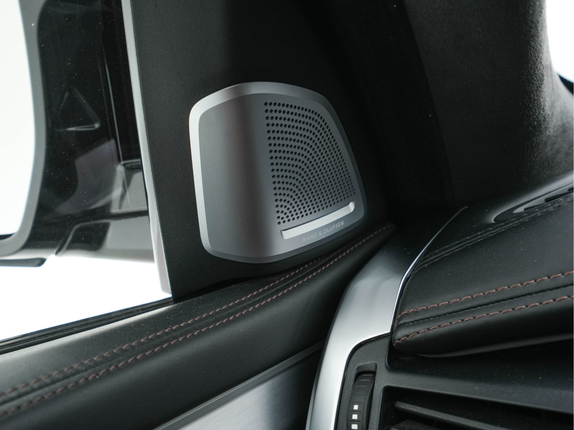 BMW X6 xDrive40d M-Sportpack High Executive Aut. *PANO | LUXURY-LEATHER | BANG/OLUFSEN-SURROUND | HEAD-UP | SOFT-CLOSE | FULL-LED | MEMORY-PACK | DIGI-COCKPIT | KEYLESS | CAMERA | NAVI-FULLMAP | HEATED-SPORTSEATS | 21"ALU*