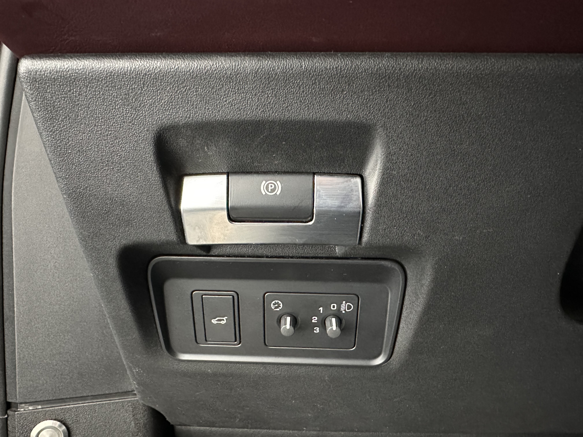 Land Rover Range Rover Evoque 2.0 D150 R-Dynamic *PANO | LEATHER | FULL-LED | NAVI-FULLMAP | CAMERA | KEYLESS | ECC | TOPVIEW | CARPLAY | HEATED-COMFORTSEATS | PDC | CRUISE | PRIVACY-GLASS | 20''ALU*