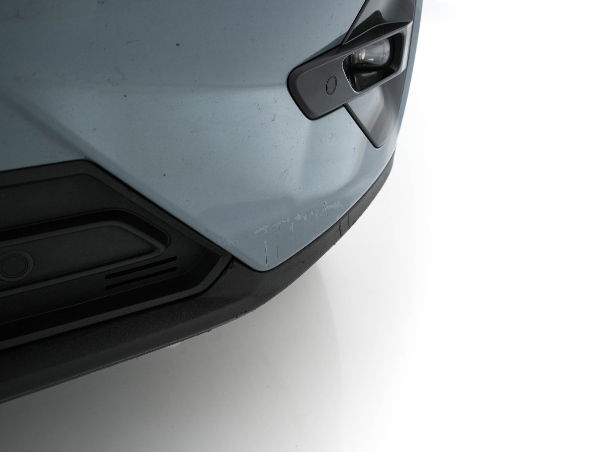 Volvo C40 Recharge Twin Intro Edition 78 kWh AWD [ 3-Fase ] {SOH-87%} (INCL-BTW) Aut. *HEATPUMP | PANO | LEATHER-ALCANTARA | DIGI-COCKPIT | FULL-LED | HARMAN/KARDON | TOPVIEW | NAVI-FULLMAP | ECC | PDC | KEYLESS | HEATED-SPORTSEATS | TOWBAR | PRIVACY-GLAS