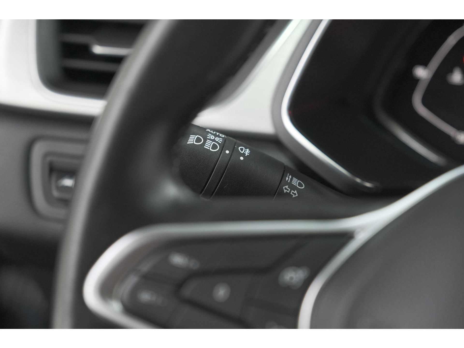 Renault Captur TCe 100 Intens | Trekhaak | Camera | Navigatie | Parkeersensoren