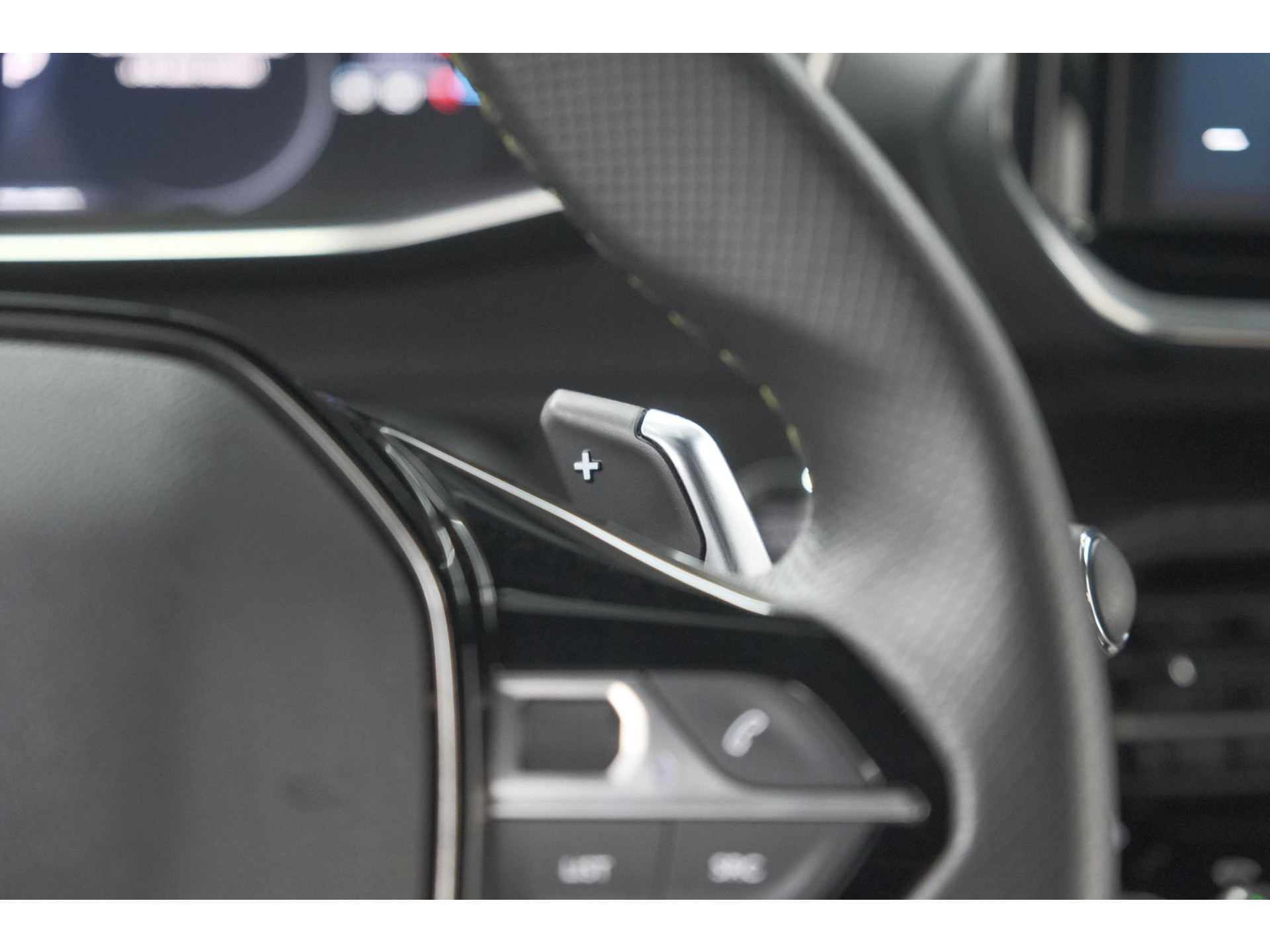 Peugeot 2008 PureTech 130 EAT8 GT | 360 Camera | Stoelmassage | Adaptieve Cruise Control | Dodehoekdetectie