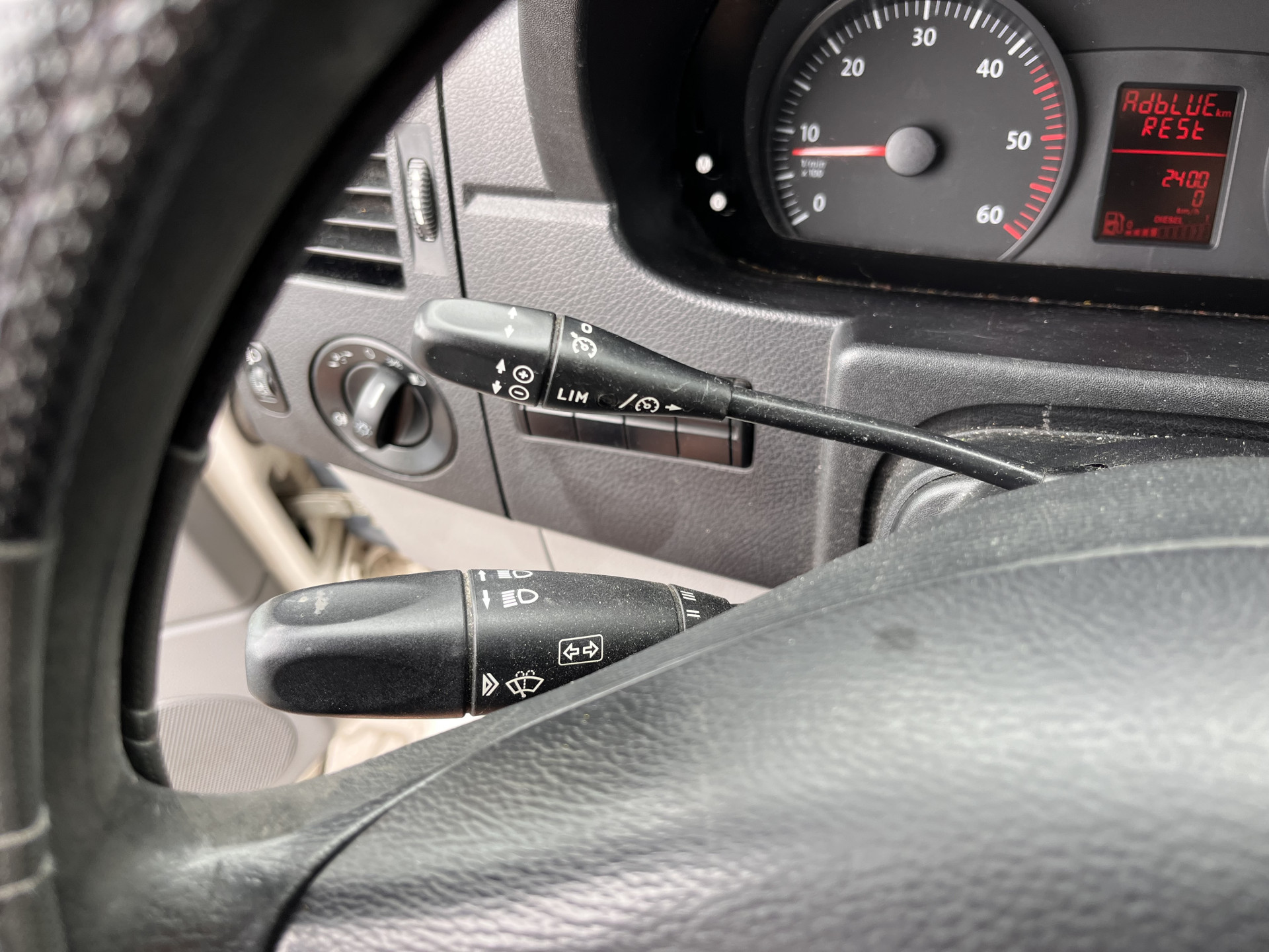 Volkswagen CRAFTER 30  L2 H2 80 KW Euro 5 *BUSCAMPER | AIRCO | CRUISE | LUIFEL*