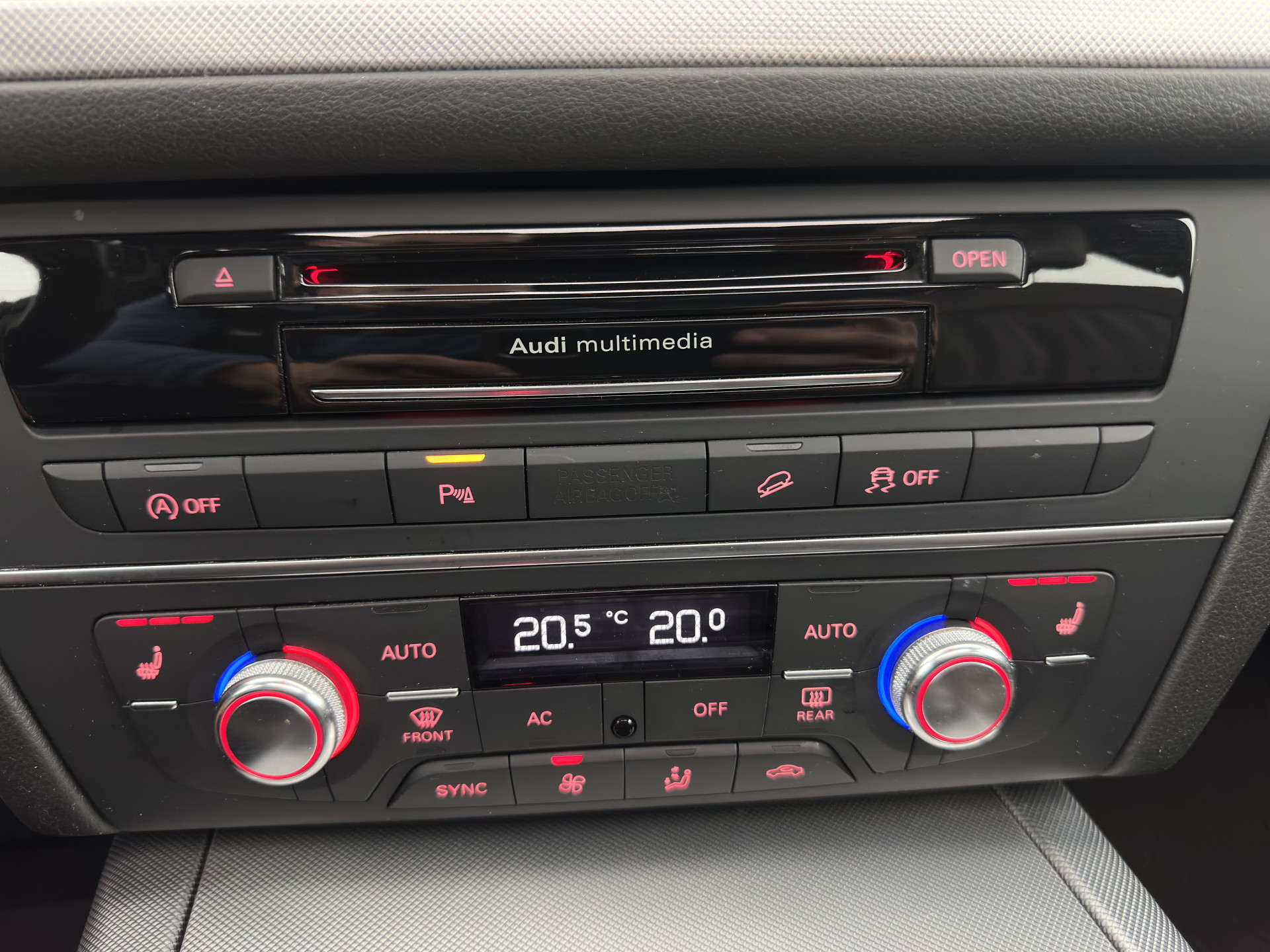 Audi A6 Allroad Quattro 3.0 TDI Aut. *PANO | LEATHER | BI-XENON | BOSE-SURROUND-SYSTEM |  NAVI-FULLMAP | HEATED-COMFORTSEATS | ECC | AIRSUSPENSION | PDC | CRUISE | 18''ALU*