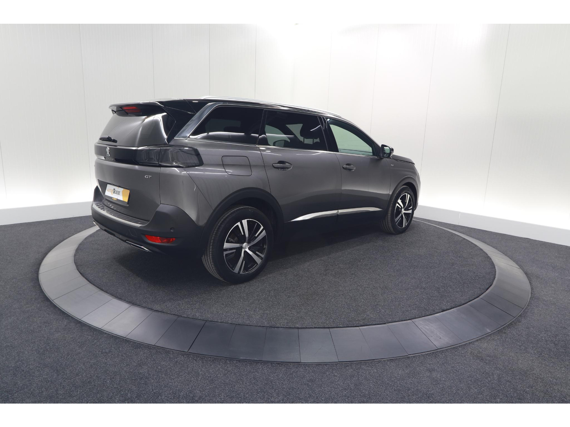 Peugeot 5008 PureTech 130 GT | Camera | Adaptieve Cruise Control | Dodehoekdetectie | Navigatie