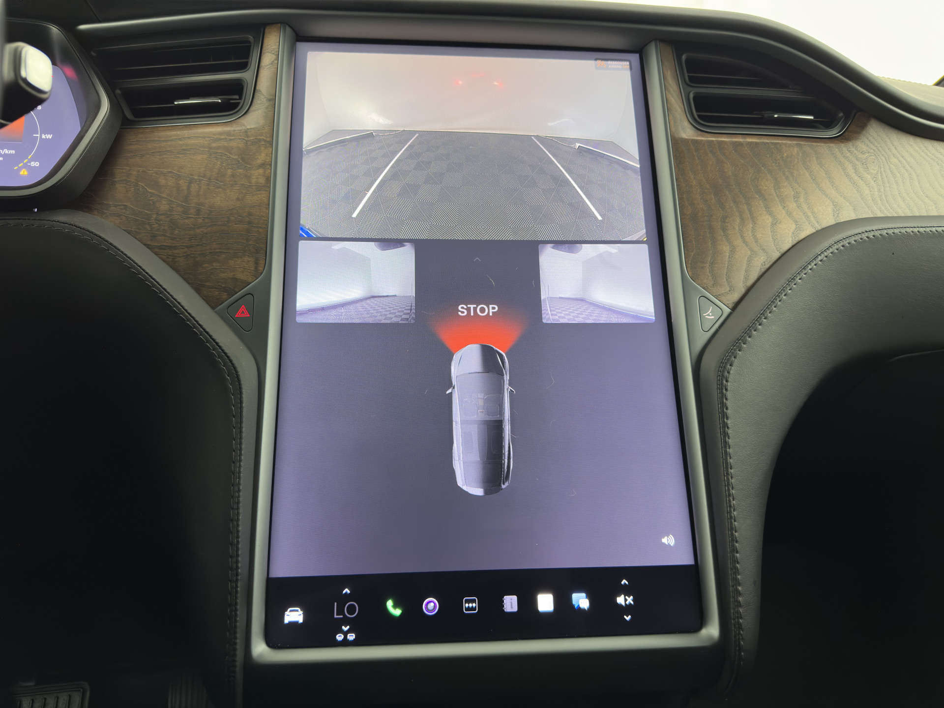 Tesla Model X 100D Black-Line AWD [ 3-Fase ] { SOH-86% } Aut. *PANO-WINDOW | AUTO-PILOT | VEGAN-LEATHER | NAVI-FULLMAP | FULL-LED | AIR-SUSPENSION | DIGI-COCKPIT | KEYLESS | DAB+ | HEATED-SPORTSEATS | PRIVACY-GLASS | TOPVIEW | TOWBAR | 22"ALU*