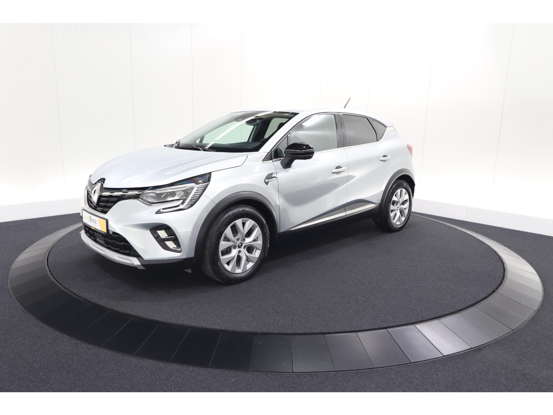 Renault Captur 1.6 E-Tech full hybrid 145 techno | Camera | Parkeersensoren | Climate control | Keyless