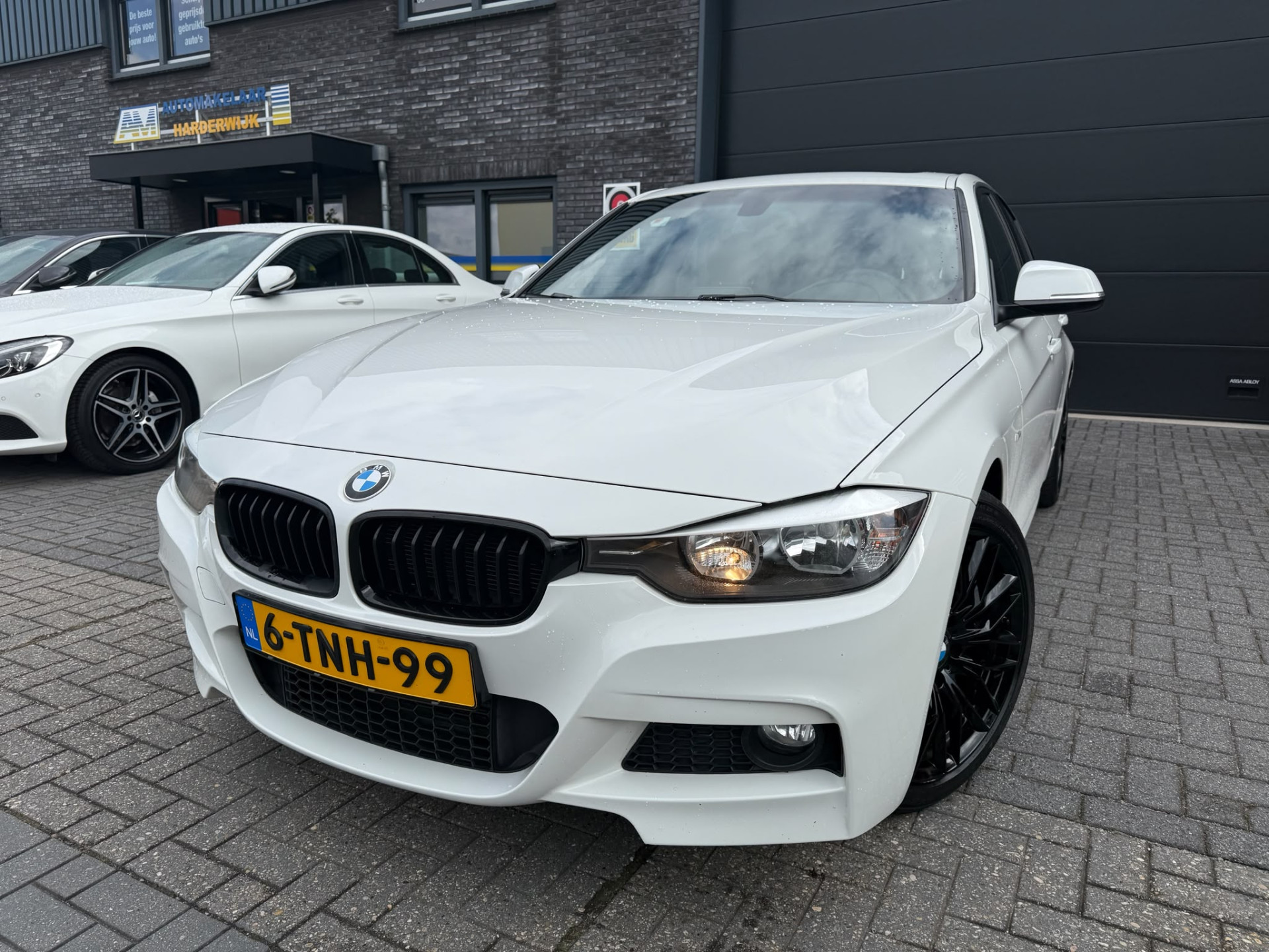 BMW 3-serie 316i M Sport Edition | NIEUWE APK | 3/6 of 12 MND GARANTIE | SCHUIF DAK | NAVI |