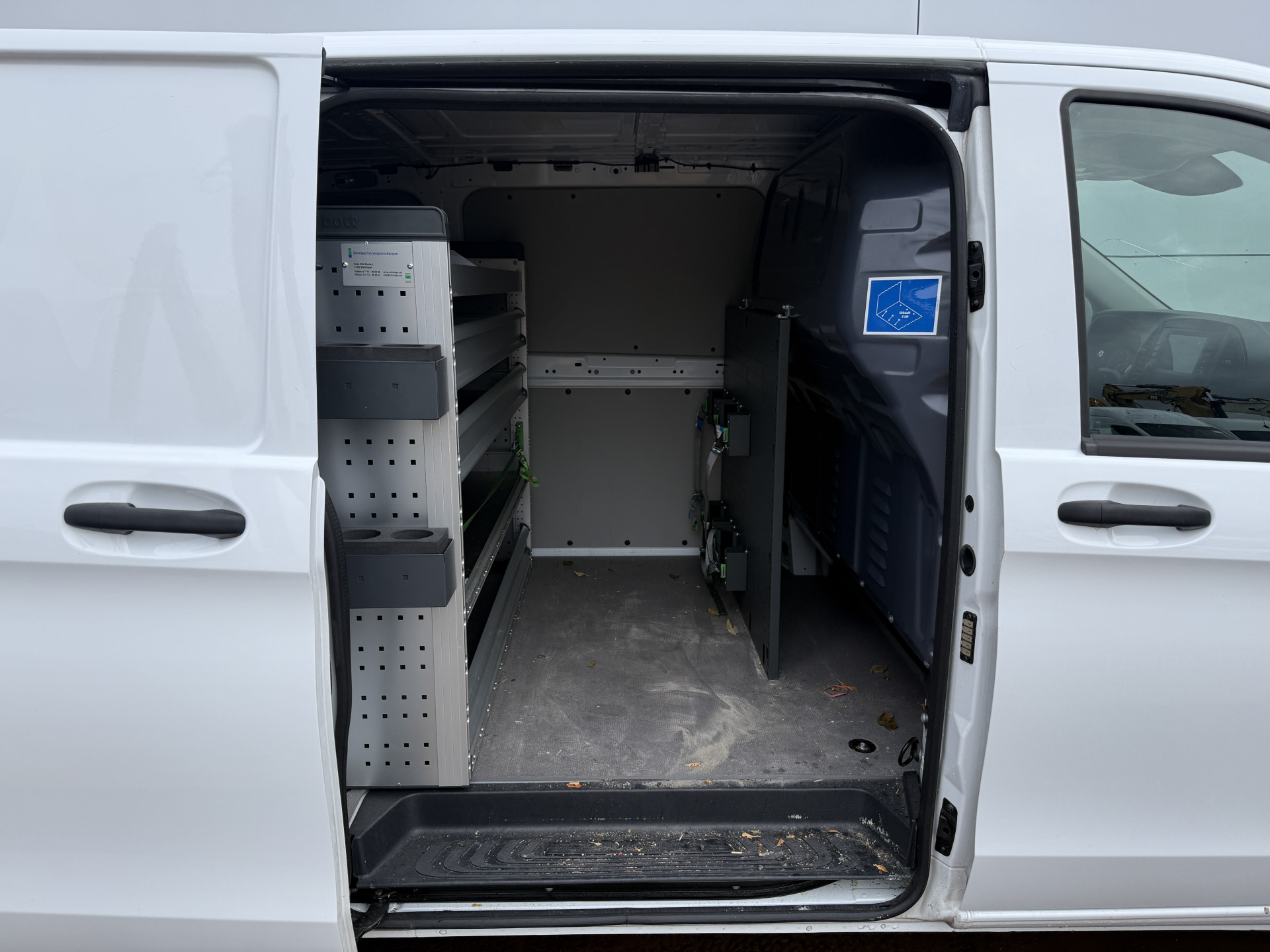 Mercedes-Benz Vito 114 1.9 CDI Automaat L2H1 Achterklep Climate Control Cruise Control Trekhaak Carplay Camera