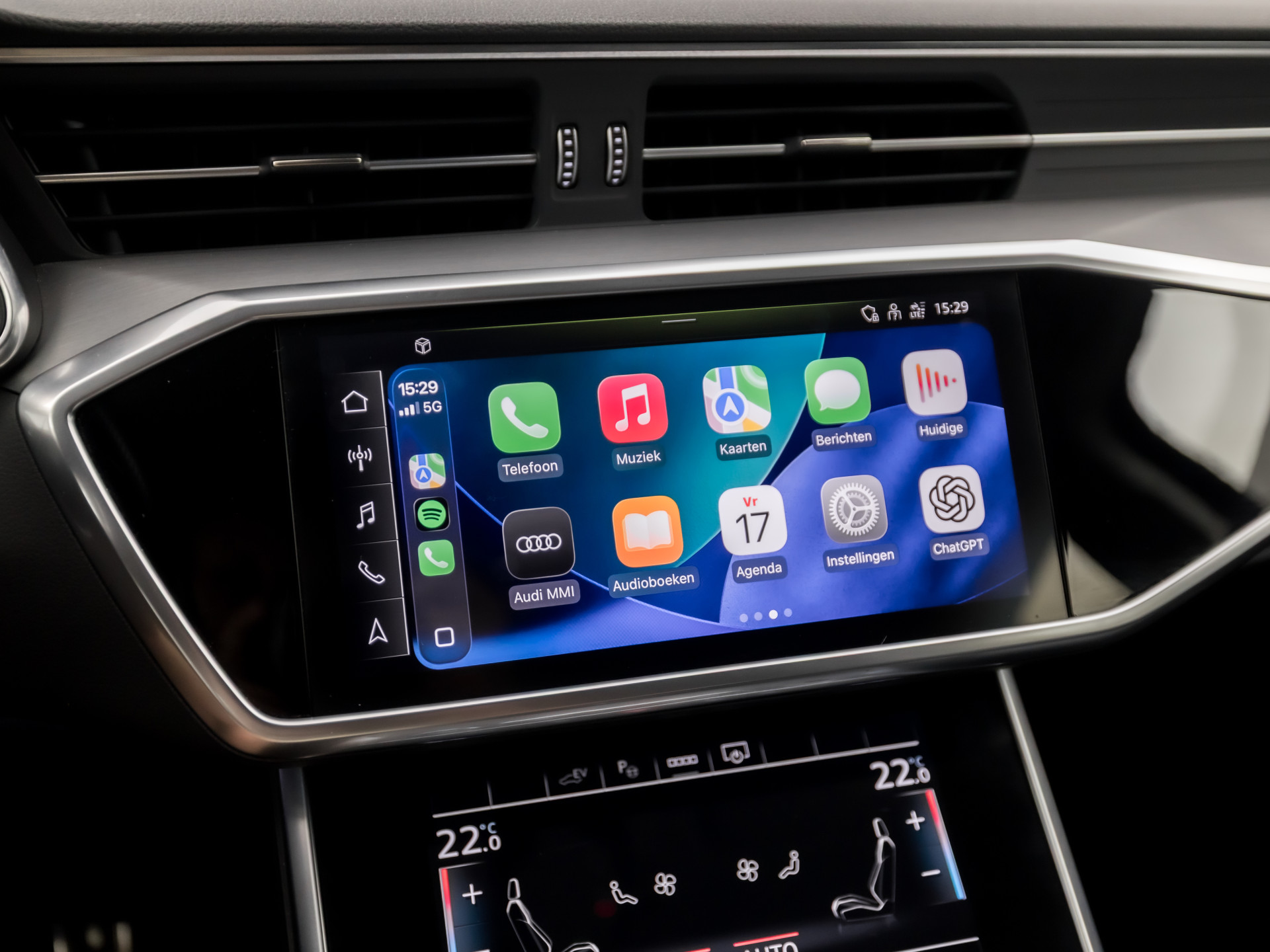 Audi A6 Avant 55 TFSI e quattro S-Line Competition 368Pk Automaat (2X S-LINE, APPLE CARPLAY, SPORTZETELS, NAPPA LEDER, MEMORY SEATS, CAMERA, ADAPTIVE CRUISE, ELEK ACHTERKLEP, STOELVERWARMING ACHTER, NIEUWSTAAT)