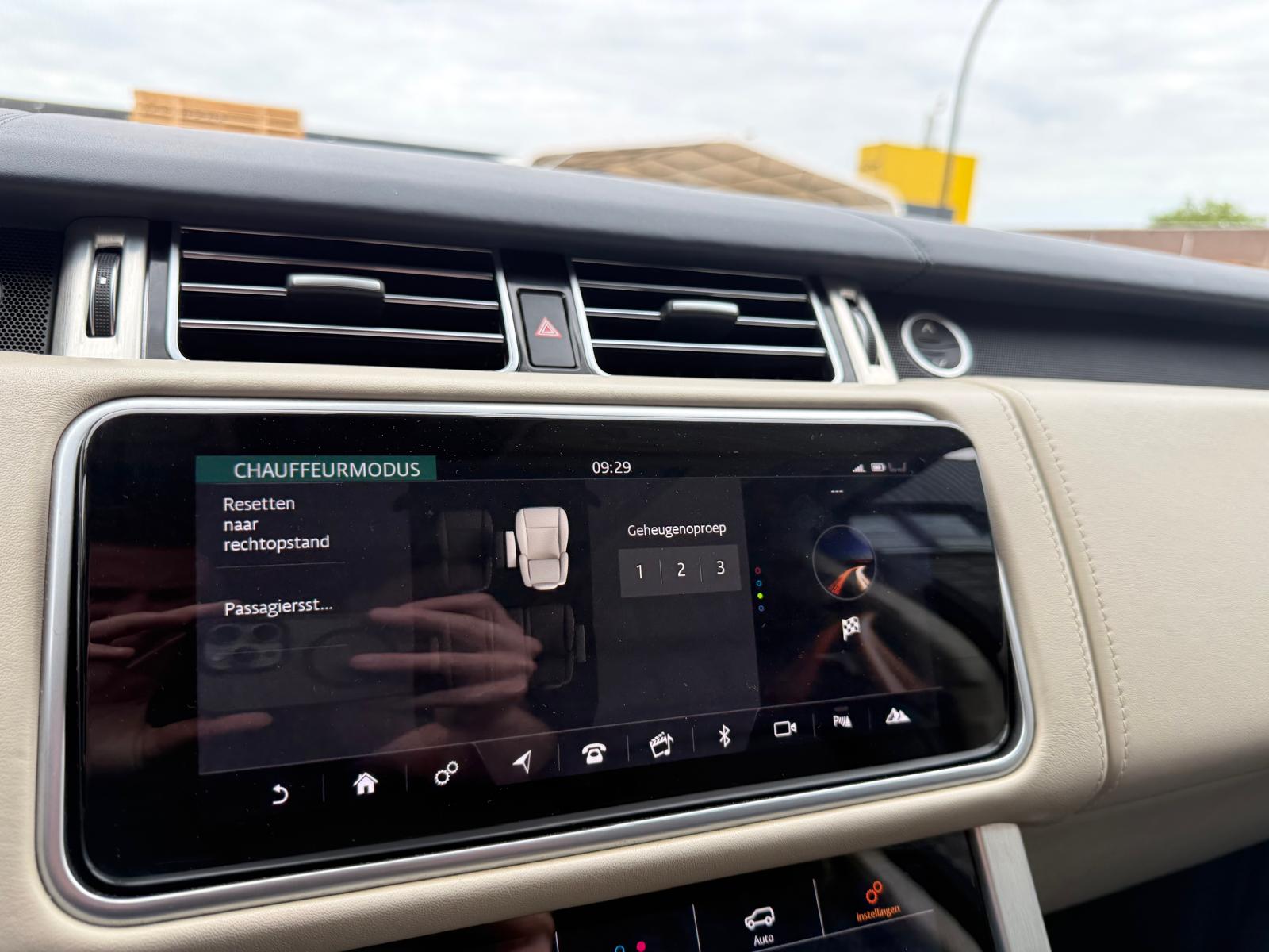 Land Rover Range Rover 3.0 TDV6 Autobiography | 3/6/12MND GARANTIE | PANO | SFEER | CARPLAY | NAVI | STOELMASSAGE | ACC | TREKHAAK |