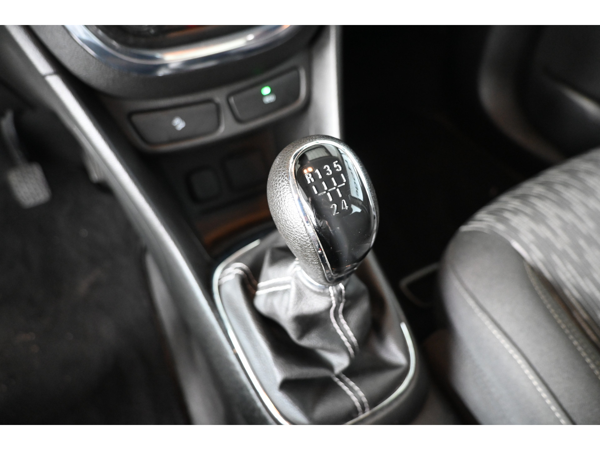 Opel Mokka 1.6 Selection Airco Cruise Control Trekhaak Goed Onderhouden! Inruil Mogelijk!