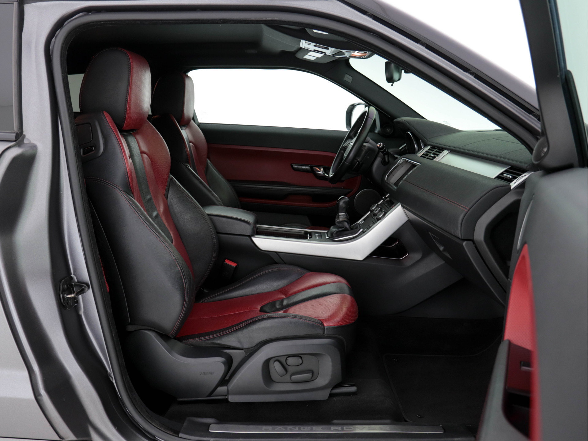 Land Rover Range Rover Evoque Coupé 2.2 eD4 Prestige *WRAPPED | XENON-PLUS | LEATHER | MERIDIAN-SOUNDSYSTEM | CAMERA | CRUISE | MEMORY-PACK | SPORT-SEATS | PRIVACY-GLASS | KEYLESS | ECC | TOWBAR | PDC | 19"ALU*