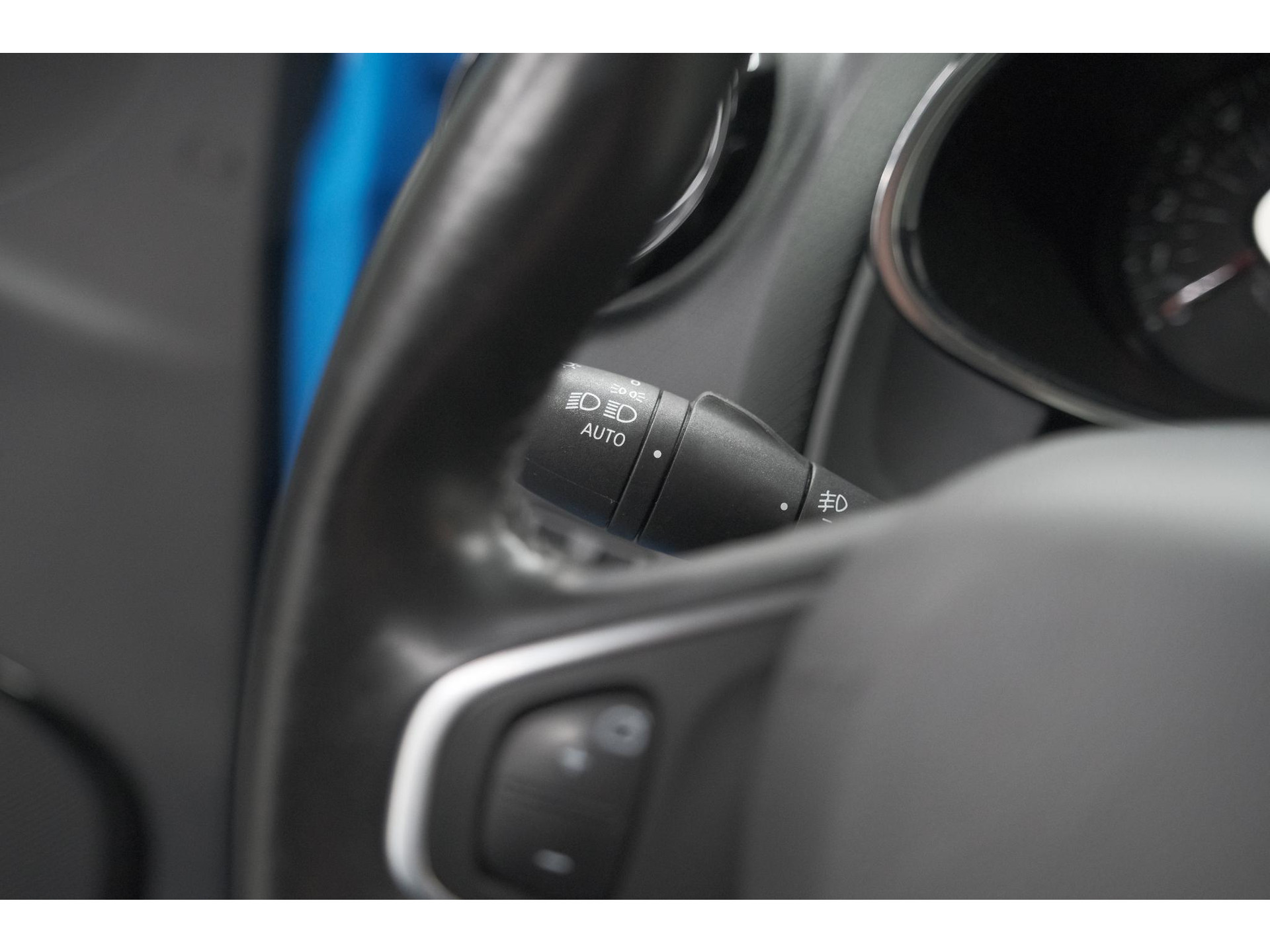 Renault Clio Estate TCe 90 Intens | Bleu De France | Parkeersensoren | Navigatie | Climate Control