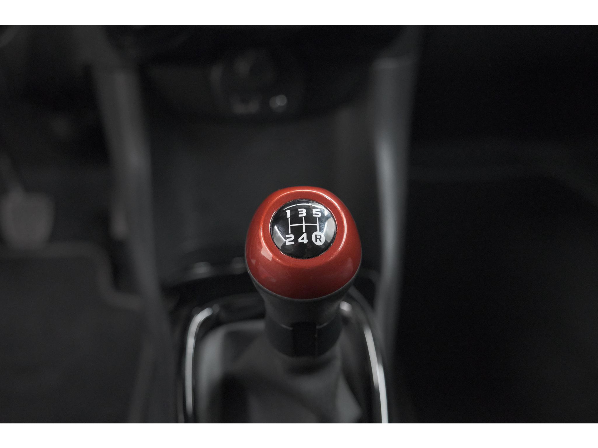 Peugeot 108 1.0 e-VTi Allure TOP! | Elektrisch Vouwdak | Trekhaak | Camera | Apple Carplay