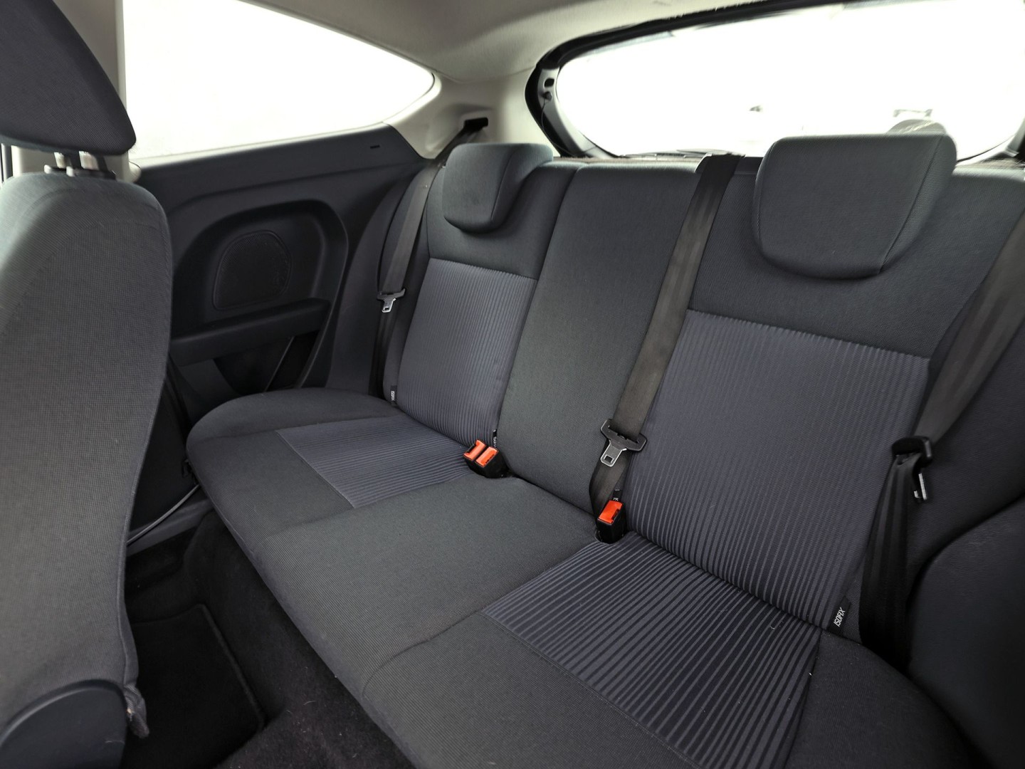Ford Fiesta 1.25 S-Edition (AIRCO, LM VELGEN, ELEK RAMEN, GETINT GLAS, SPORTSTOELEN, MULTIFUNCTIONEEL STUURWIEL, NIEUWSTAAT)