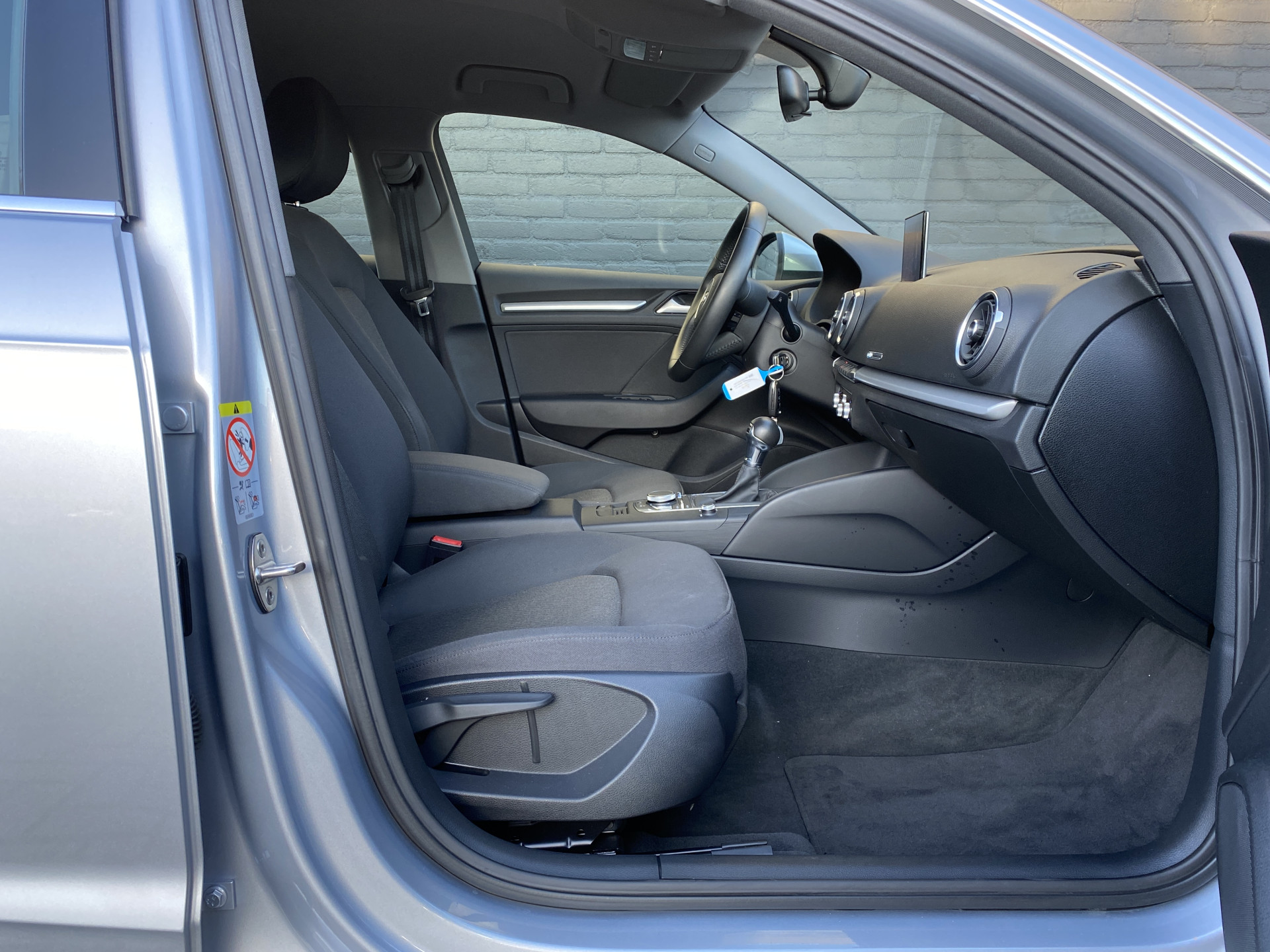 Audi A3 Sportback 30 TFSI 116 pk Design Pro Line Plus AUT. | navigatie | 18 inch sportvelgen | climate control | bluetooth