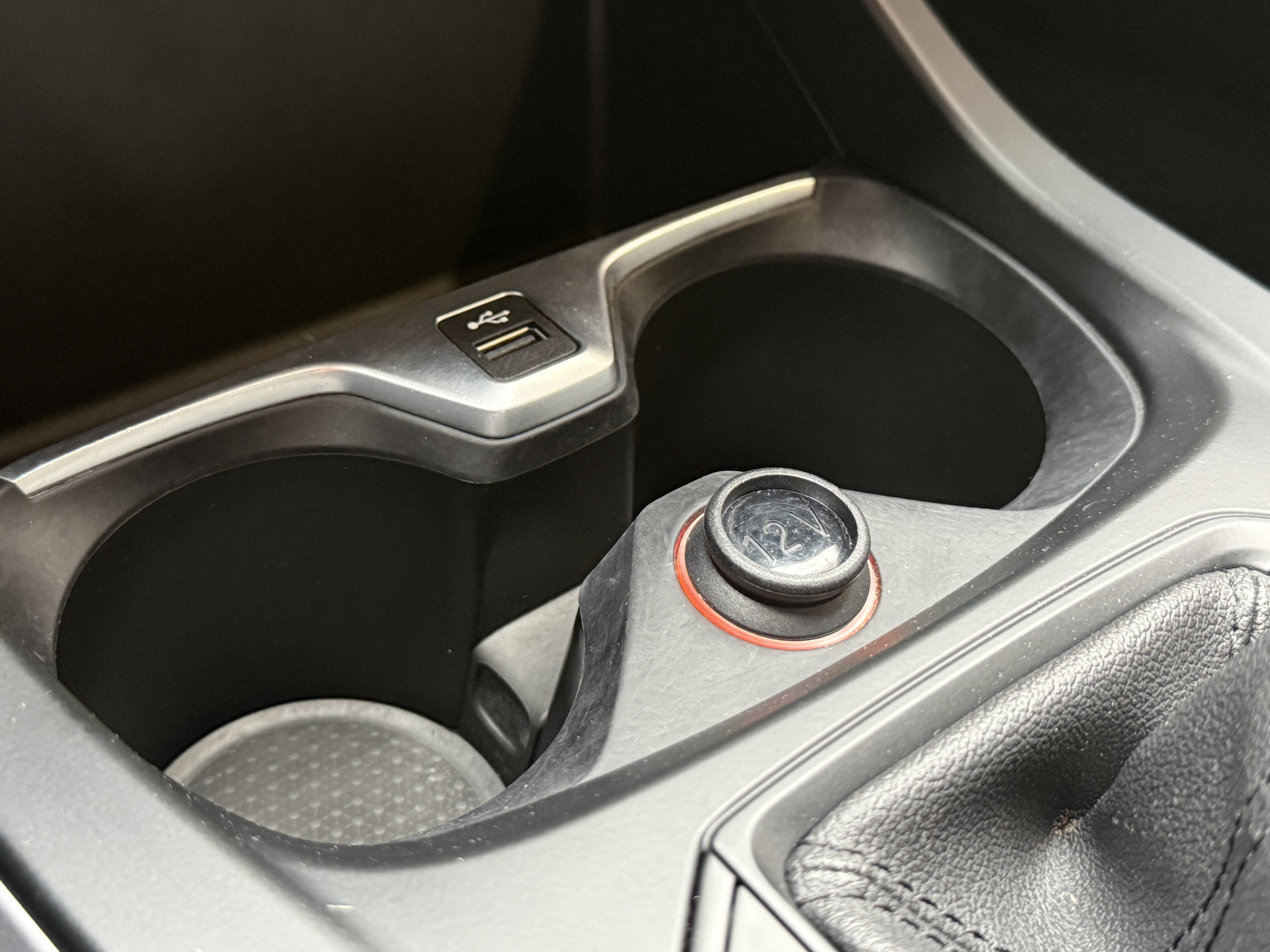 BMW 1-serie 116i Business Edition | Zwarte grill | Apple Carplay | DAB+ | PDC V+A