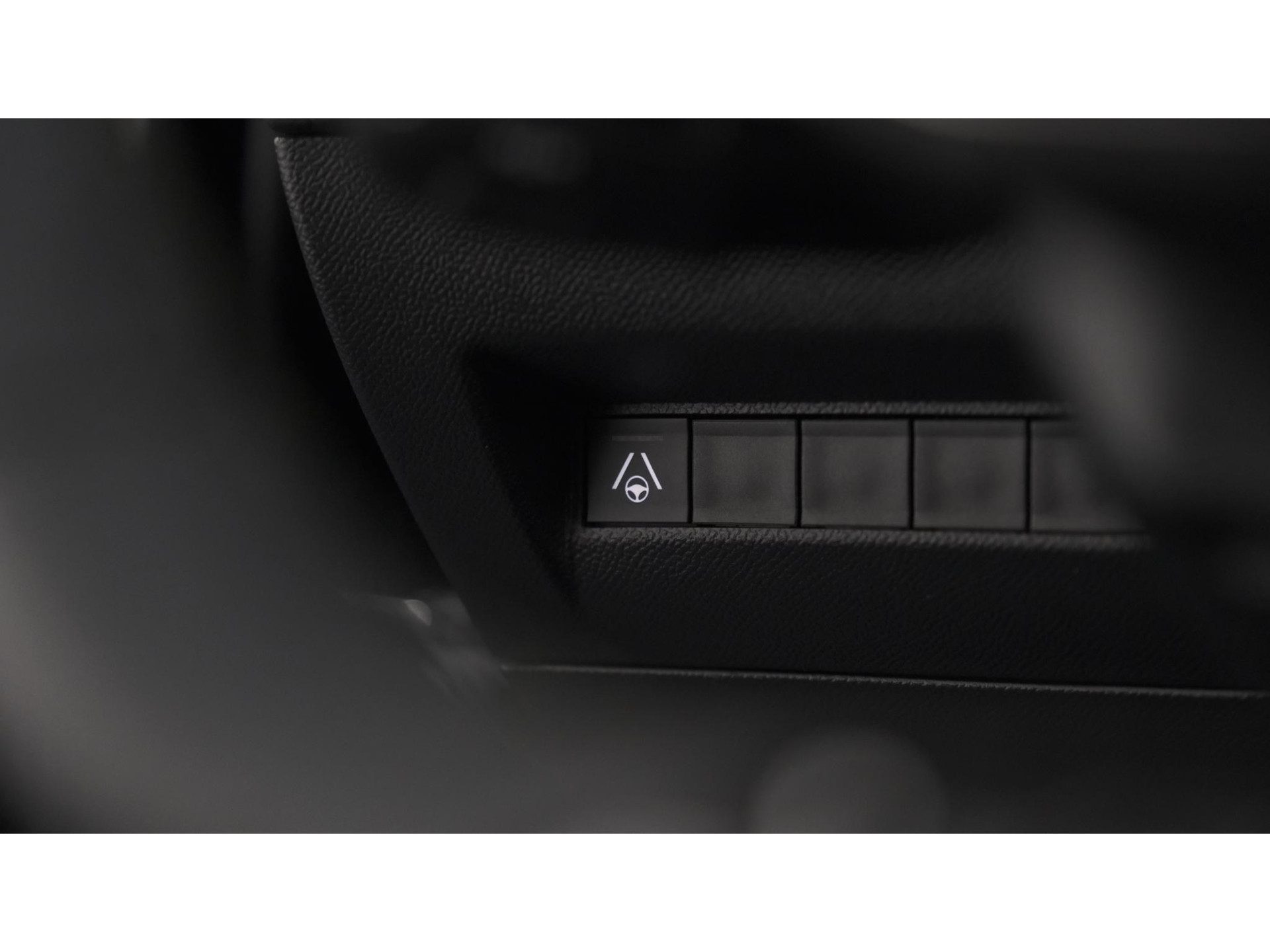 Peugeot 2008 PureTech 130 EAT8 GT | 360 Camera | Adaptieve Cruise Control | Dodehoekdetectie | Apple Carplay