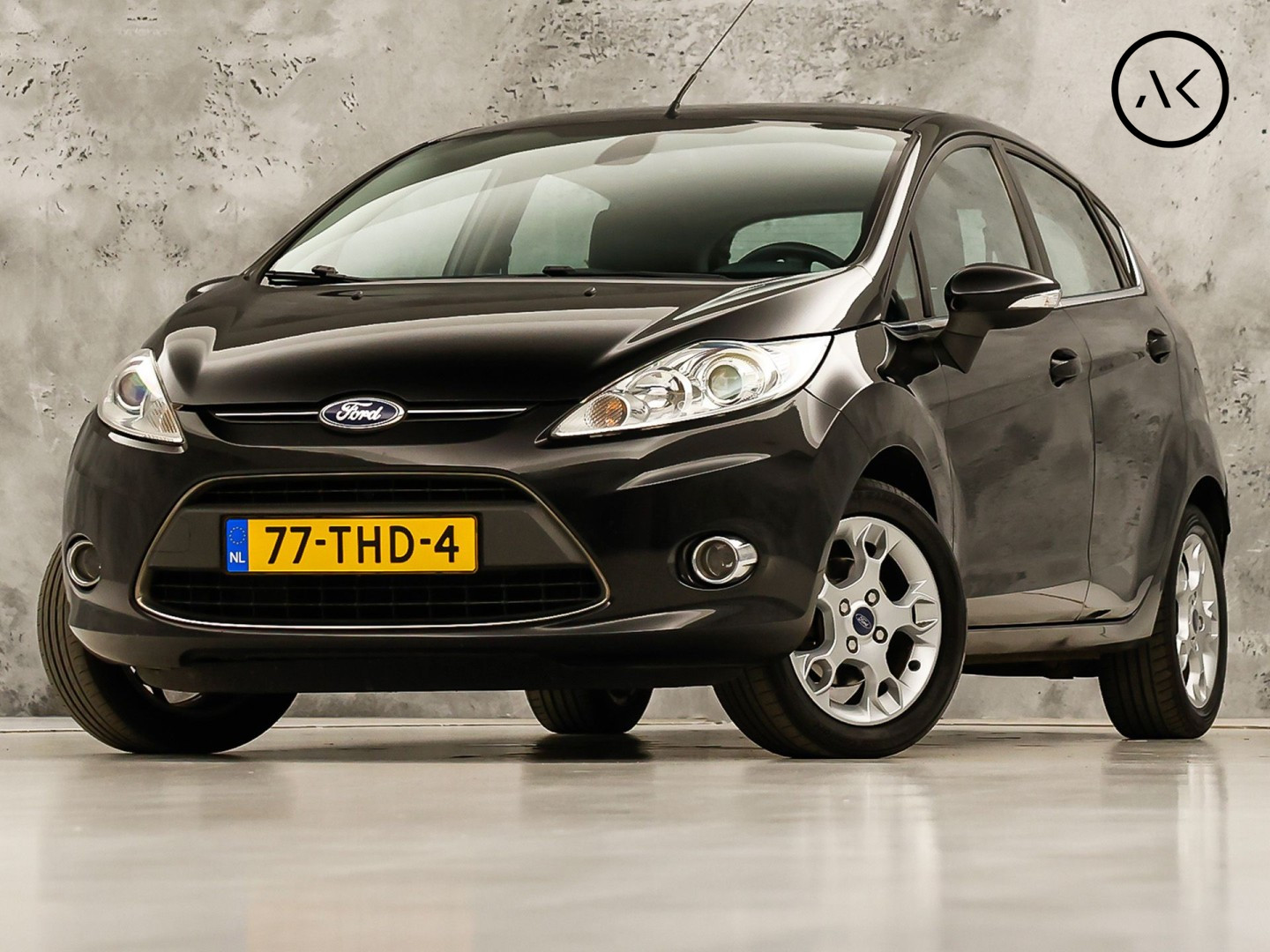 Ford Fiesta 1.25 Titanium (5 DEURS, CLIMATE, CRUISE, SPORTSTOELEN, PARKEERSENSOREN, TREKHAAK, LM VELGEN, ELEK PAKKET, NIEUWSTAAT)