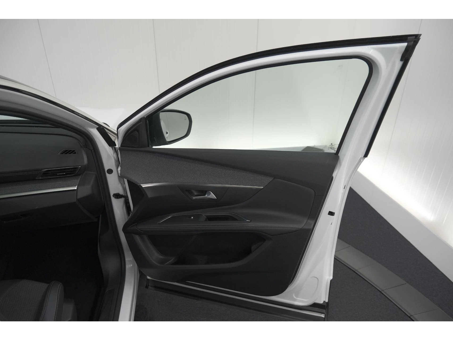 Peugeot 5008 PureTech 130 EAT8 GT-Line | Schuif-/Kanteldak | Trekhaak | Elektrische Kofferklep | Camera