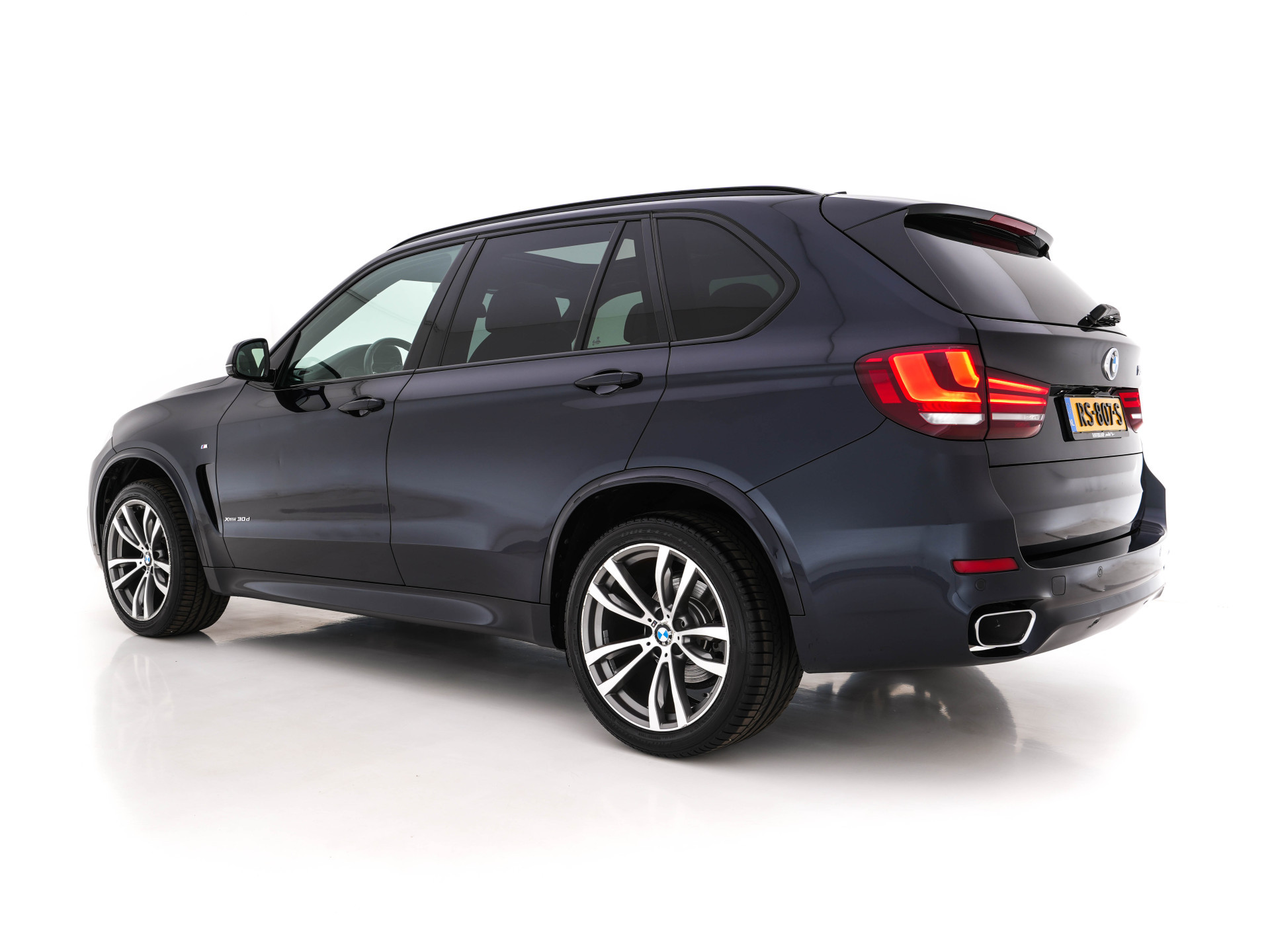 BMW X5 xDrive30d High Executive M-Sportpack Aut. *PANO | LUXURY-LEATHER | FULL-LED | HARMAN/KARDON-SURROUND | HEAD-UP | MEMORY-PACK | DIGI-COCKPIT | KEYLESS | CAMERA | NAVI-FULLMAP | AMBIENT-LIGHT | HEATED-COMFORT-SEATS | SHIFT-PADDLES
