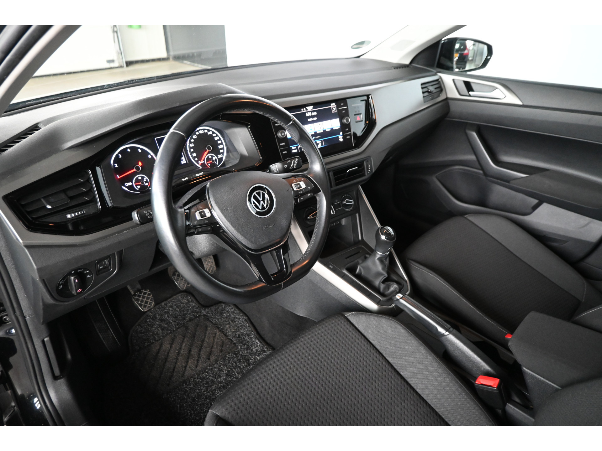 Volkswagen Polo 1.0 TSI R-Line Edition Airco Carplay Cruise Control Rijklaarprijs! Inruil Mogelijk!