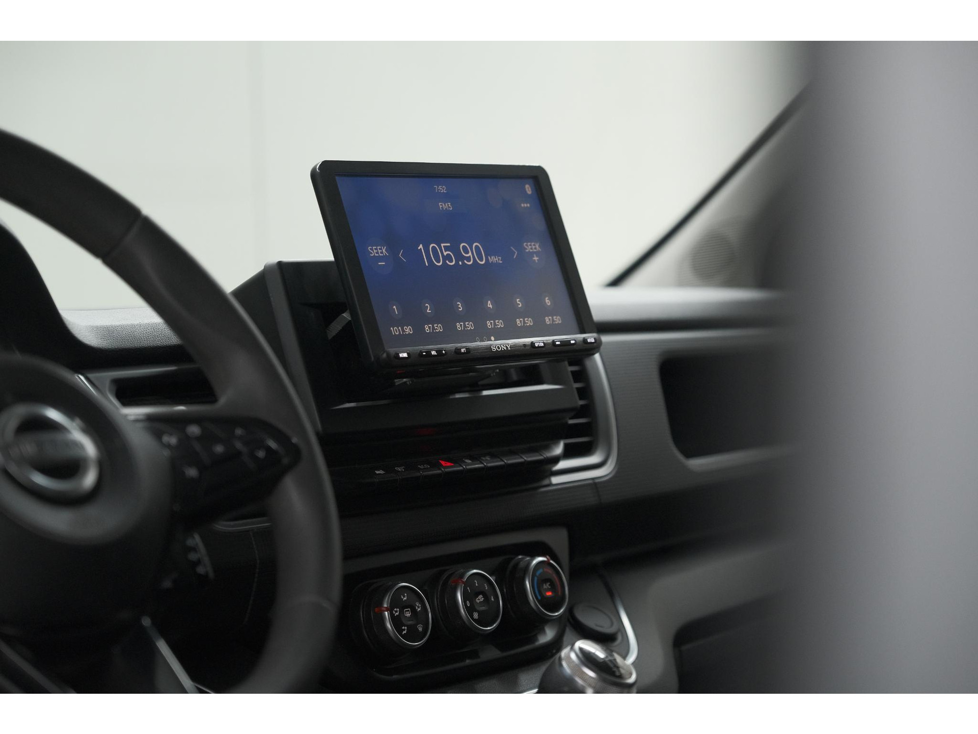 Nissan Primastar 2.0 dCi L2H1 Acenta | METEEN KLAAR VOOR ELKE KLUS! | Trekhaak | Camera | Vloerplaat