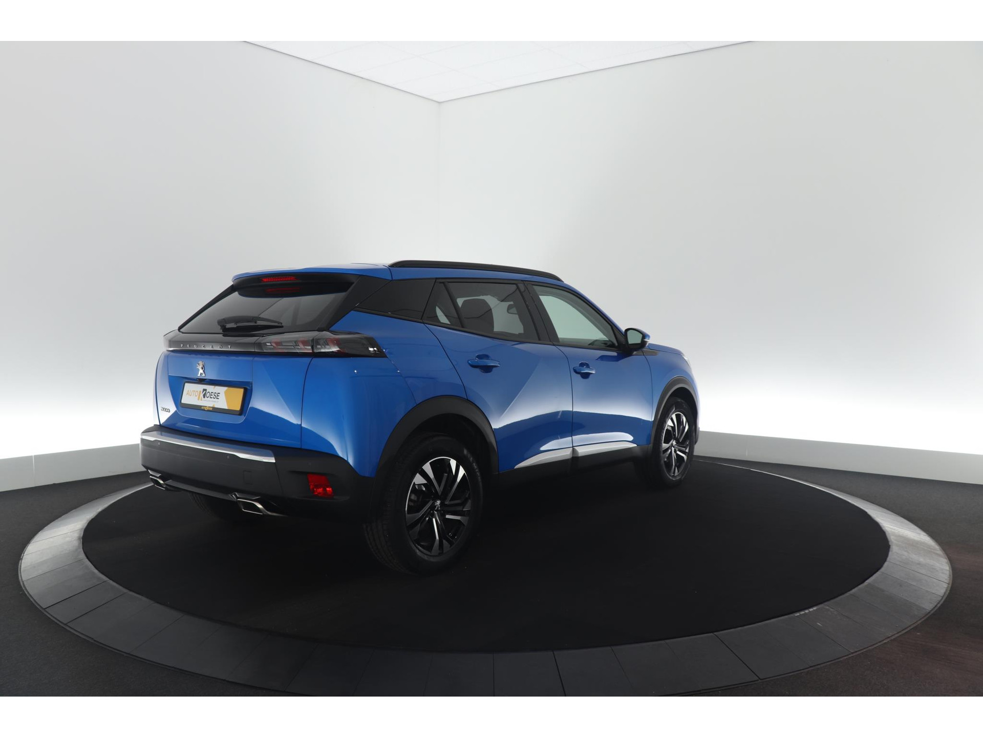 Peugeot 2008 PureTech 130 Allure | Trekhaak | Camera | Apple Carplay | Stoelverwarming | Parkeersensoren