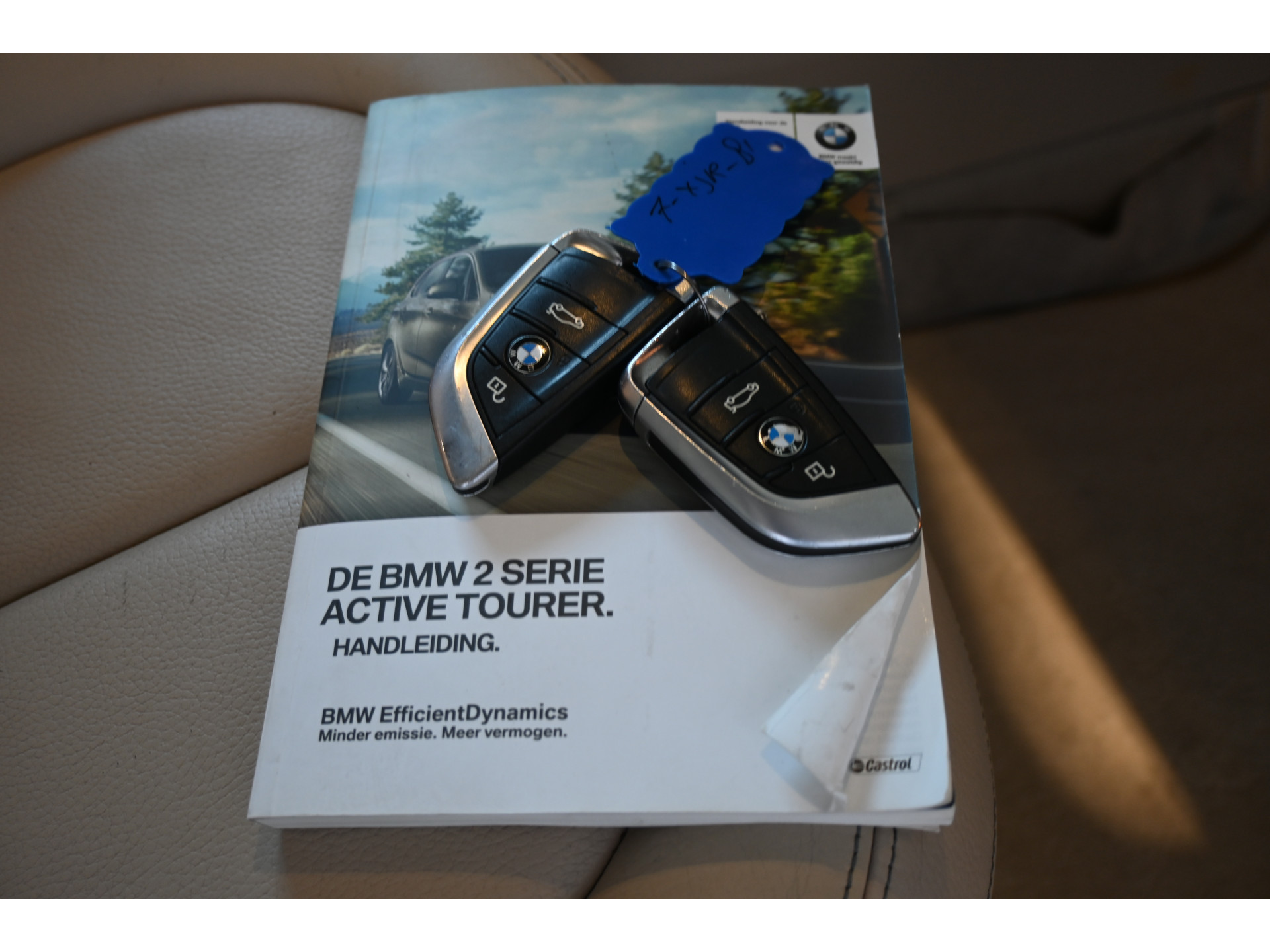 BMW 2-serie Active Tourer 218i High Executive Nap Clima Cruise Panoramadak Trekhaak PDC Navigatie LED Stoelverwarming Inruil Mogelijk!